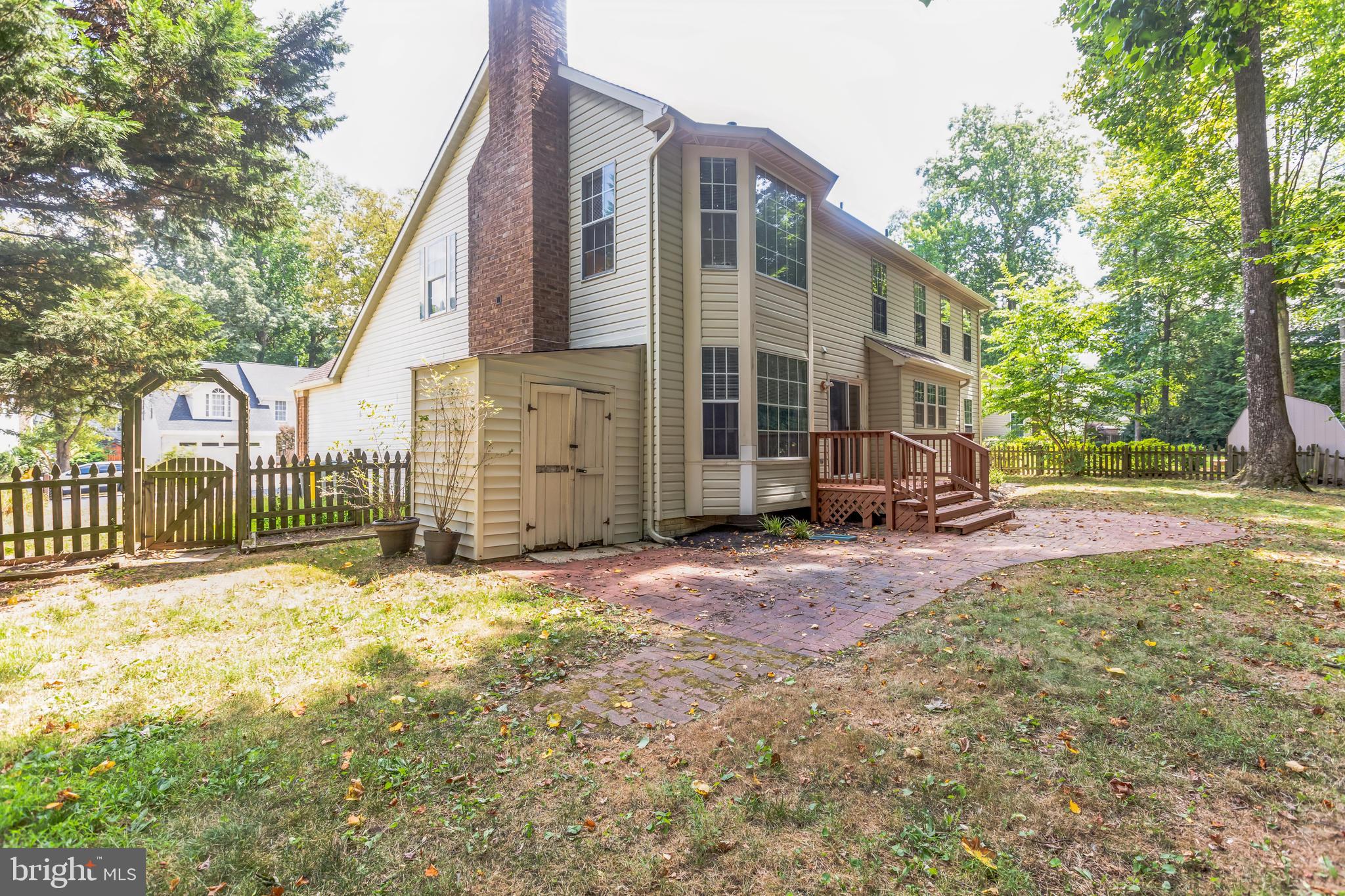 CROFTON WOODS - Residential Lease