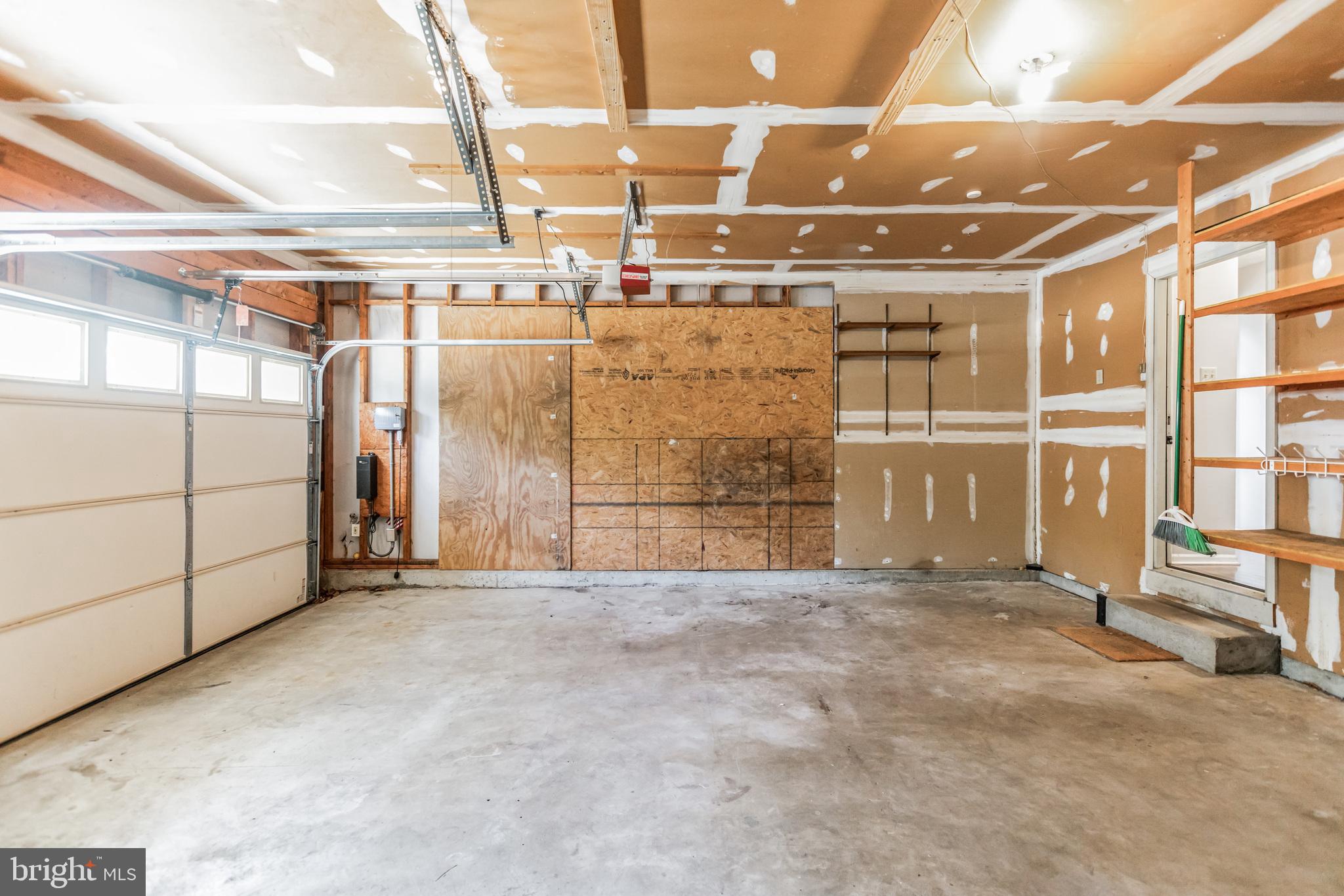 CROFTON WOODS - Residential Lease