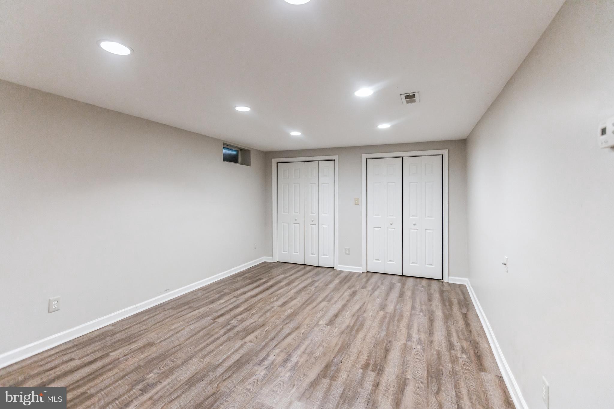 CROFTON WOODS - Residential Lease