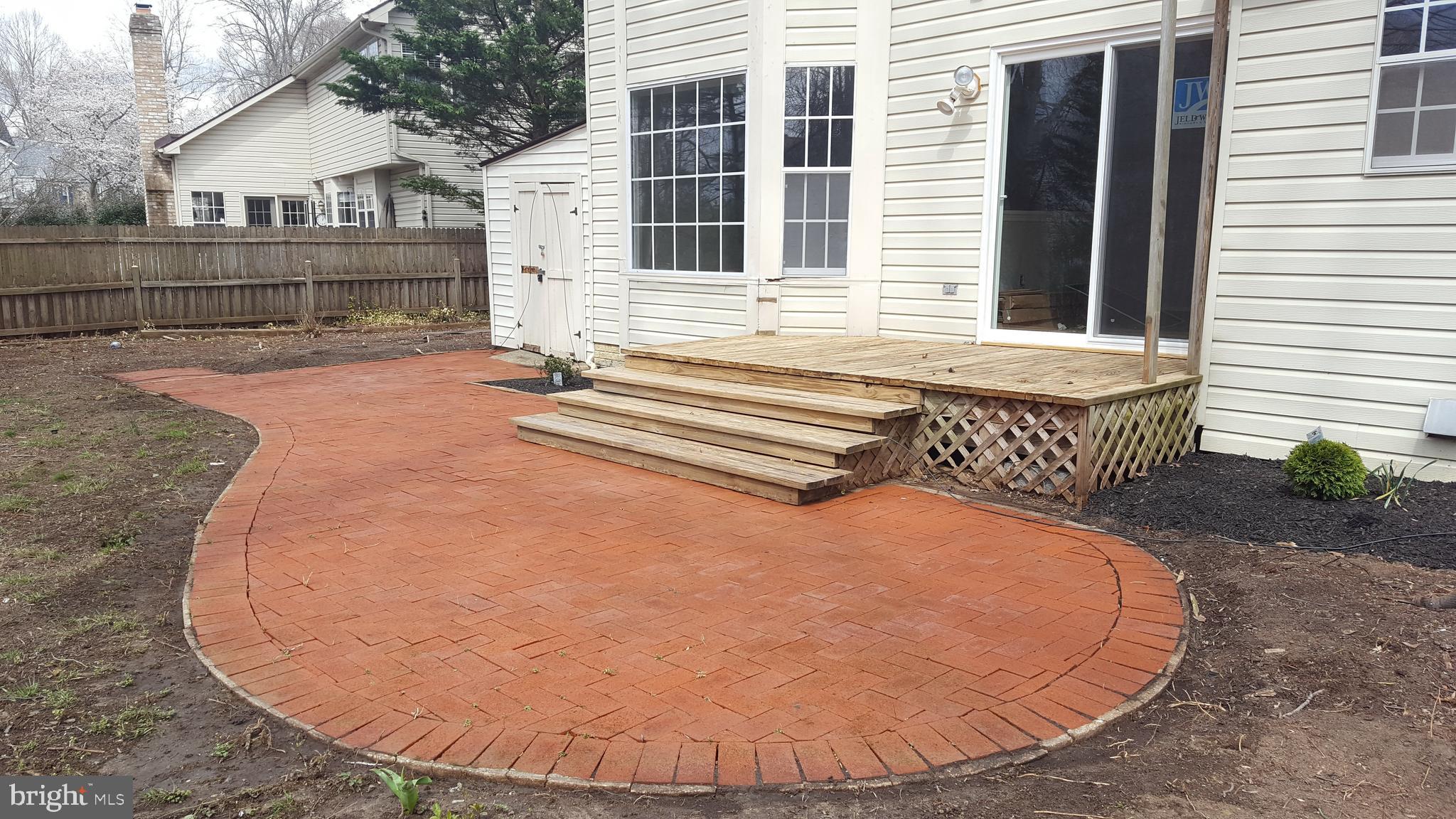 CROFTON WOODS - Residential Lease