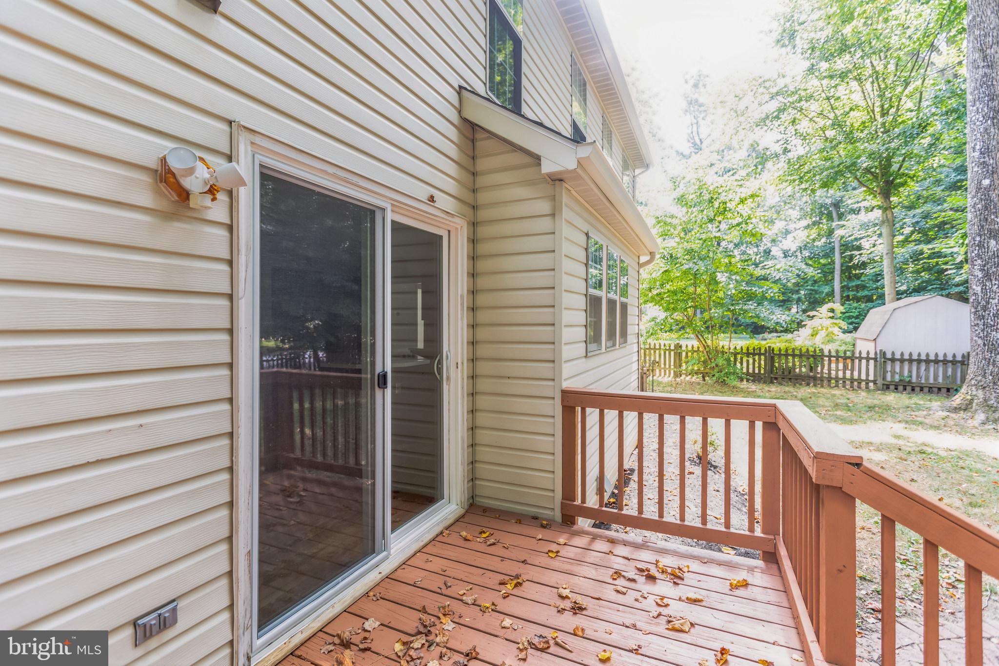 CROFTON WOODS - Residential Lease