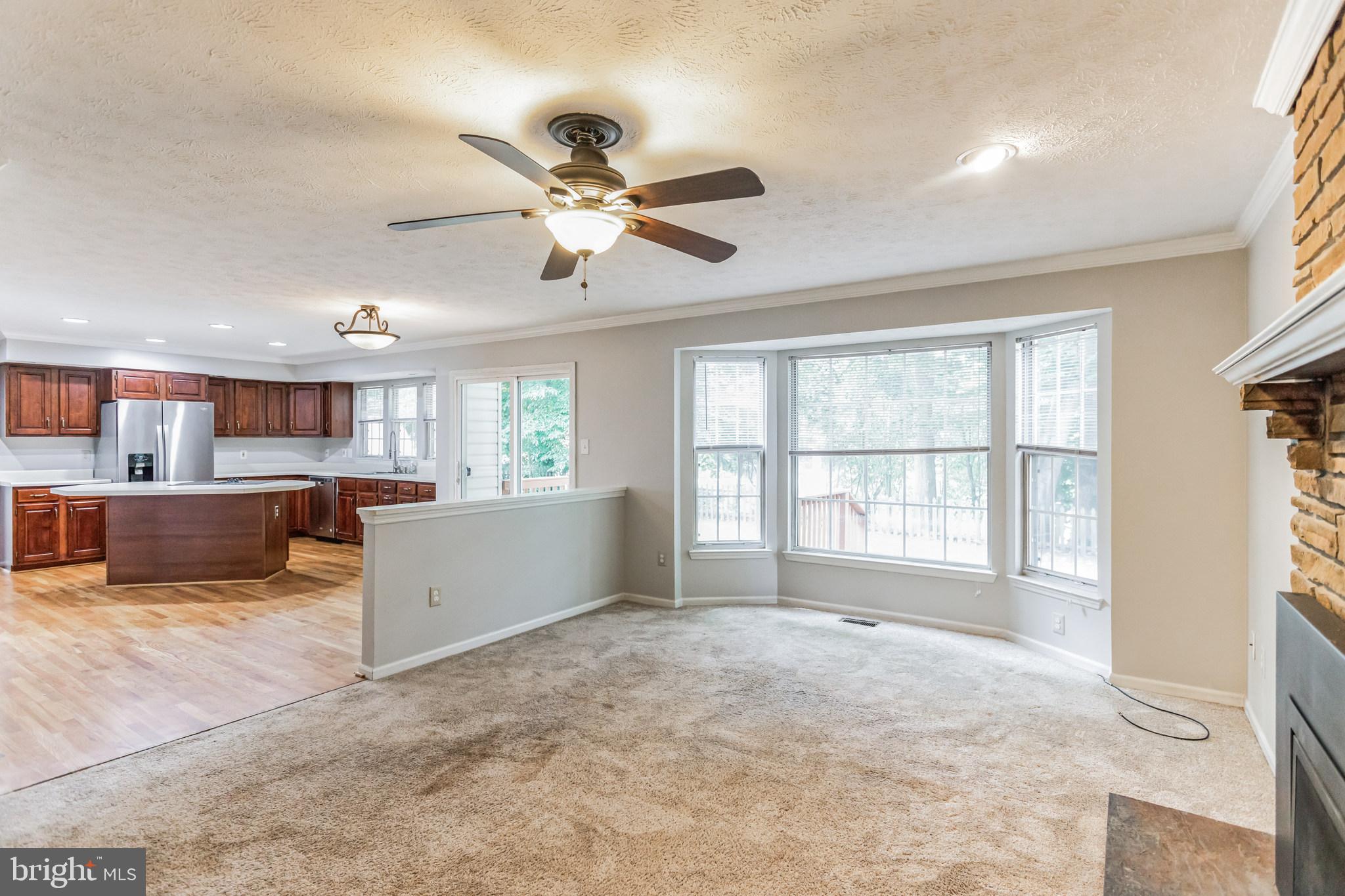 CROFTON WOODS - Residential Lease