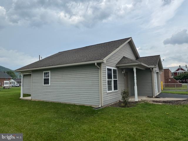 3 W CRISWELL STREET