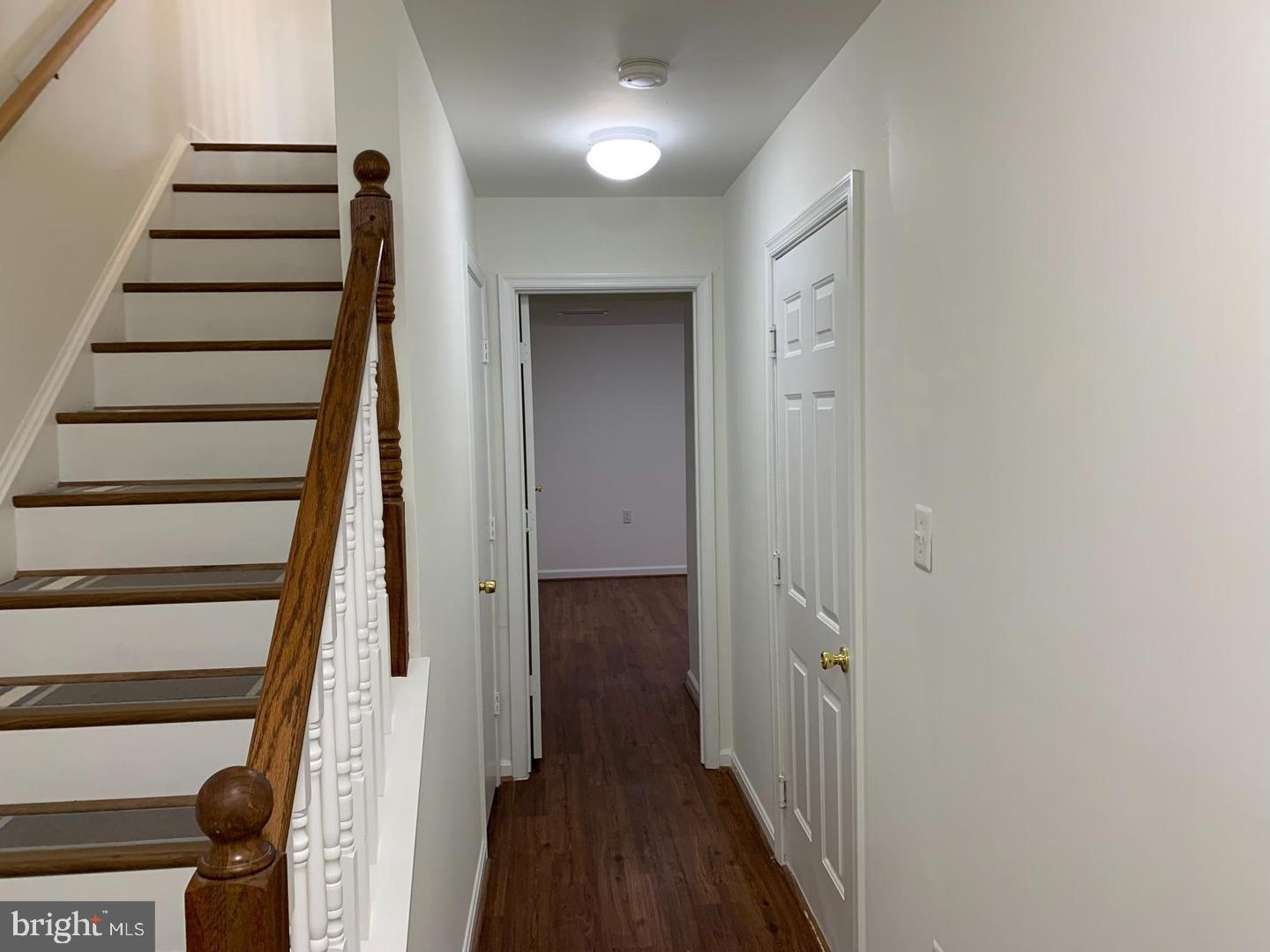 WILLOWS OF POTOMAC - Residential Lease