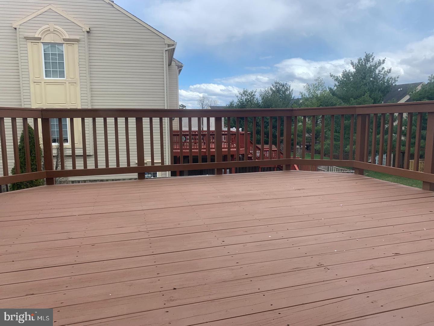 WILLOWS OF POTOMAC - Residential Lease