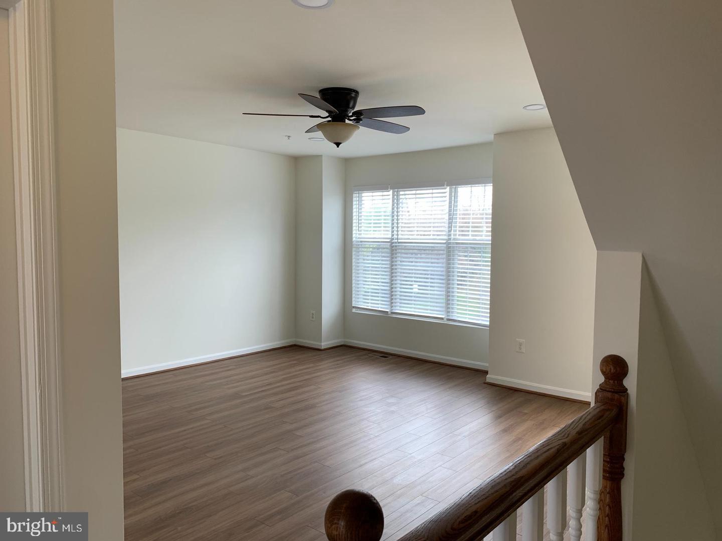 WILLOWS OF POTOMAC - Residential Lease