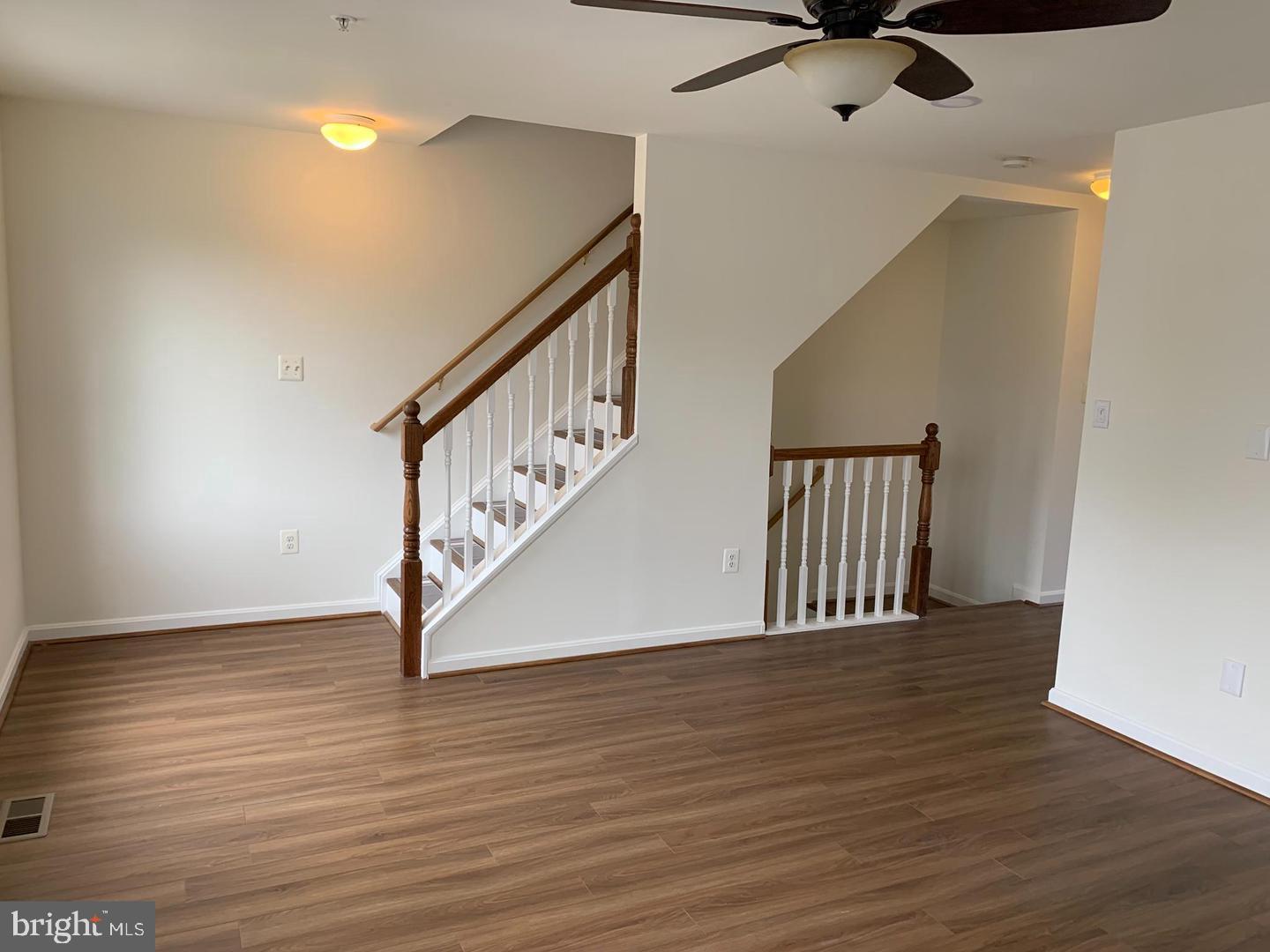 WILLOWS OF POTOMAC - Residential Lease