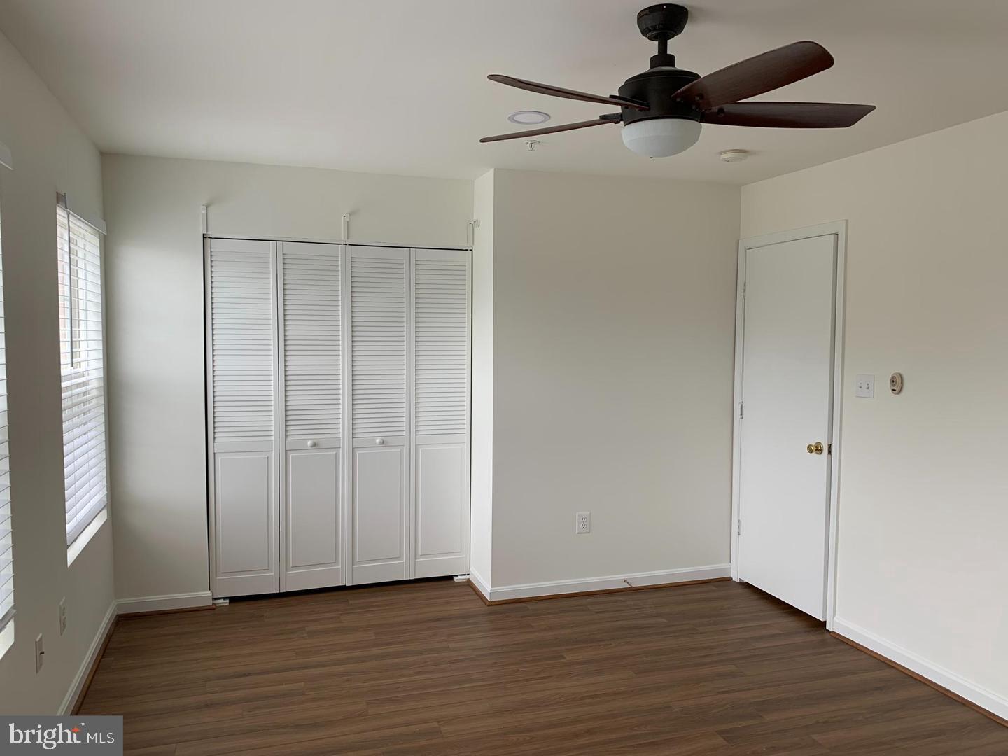 WILLOWS OF POTOMAC - Residential Lease