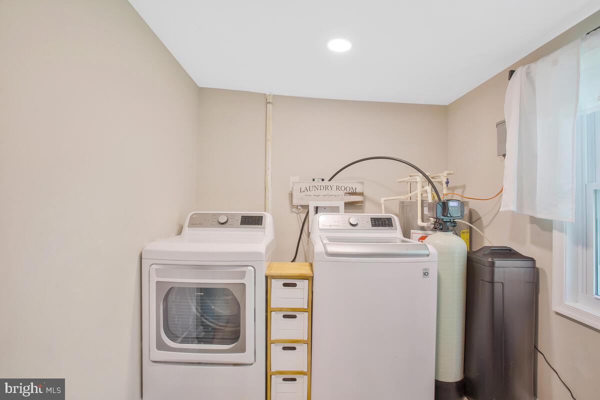 PONDER COVE BEACH - Residential Lease