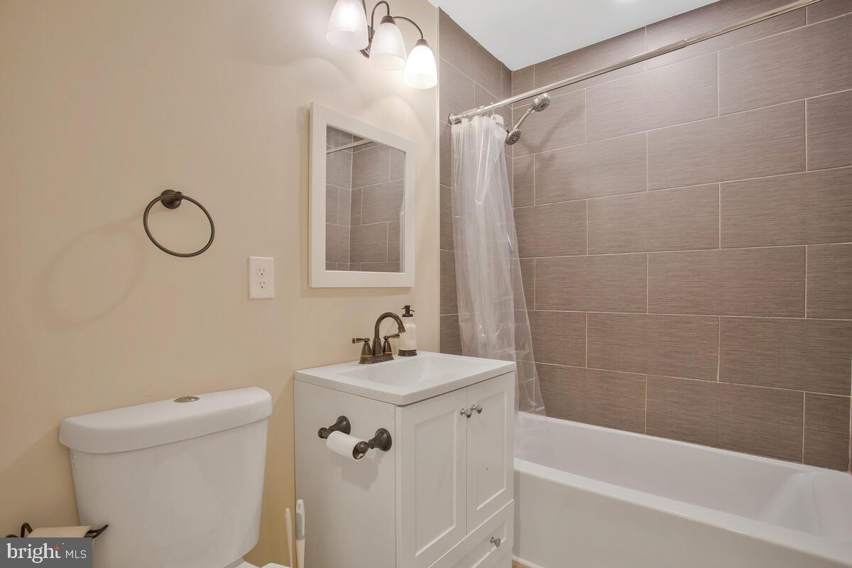 PONDER COVE BEACH - Residential Lease