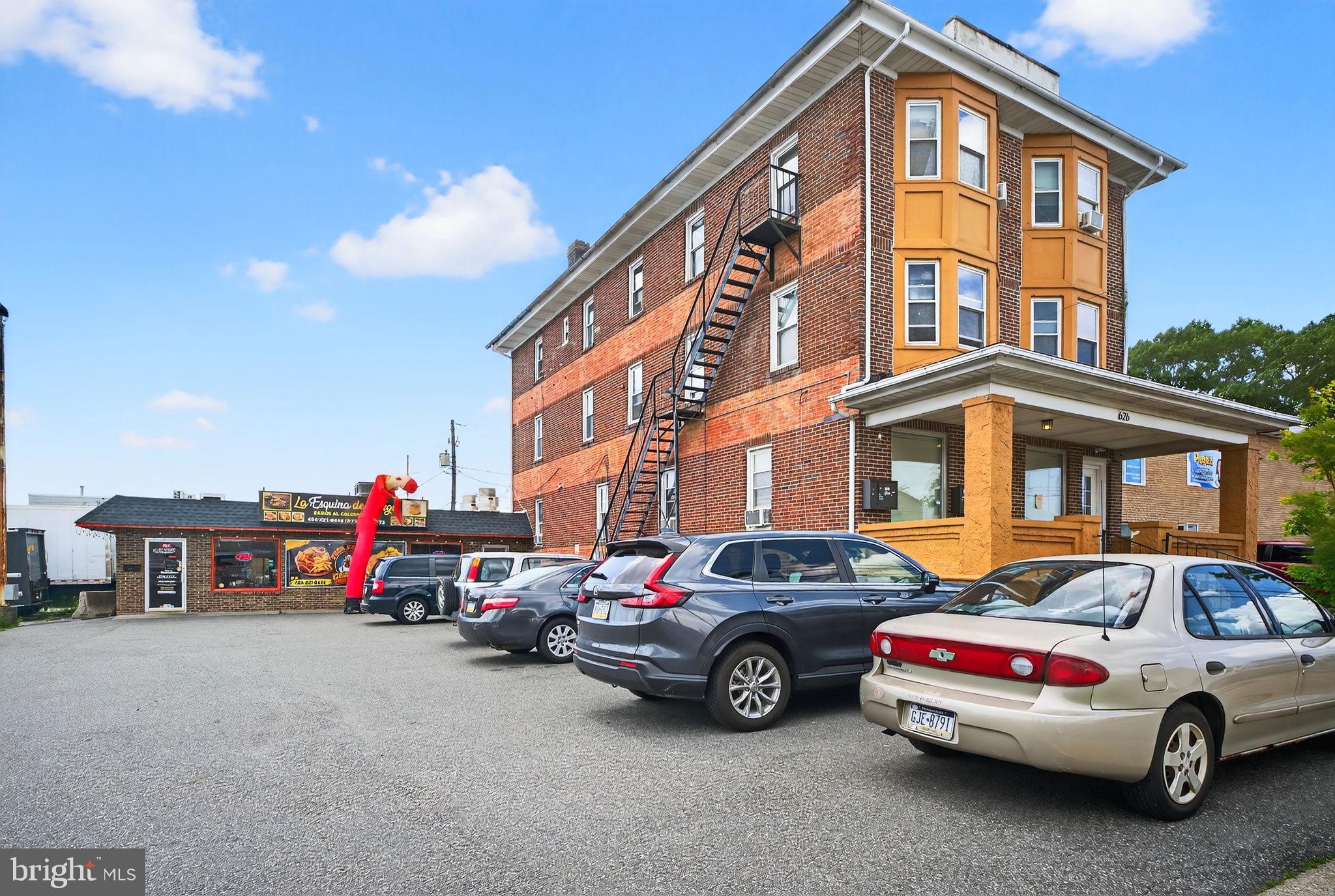 624 N MAXWELL STREET 626