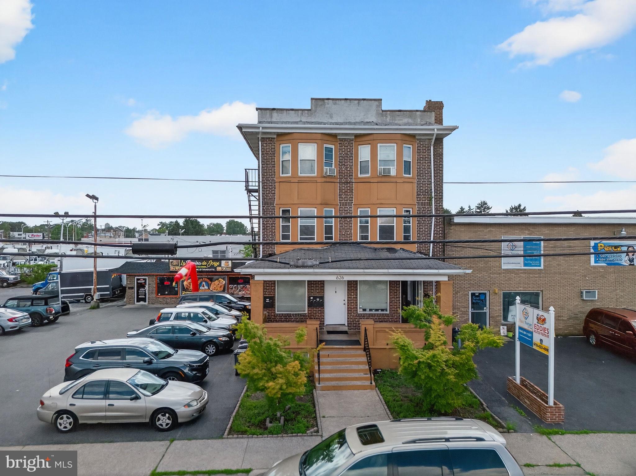 624 N MAXWELL STREET 626