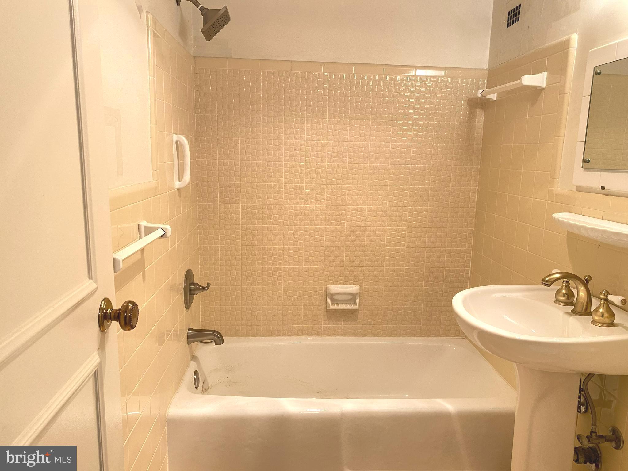 GROSVENOR PARK - Residential