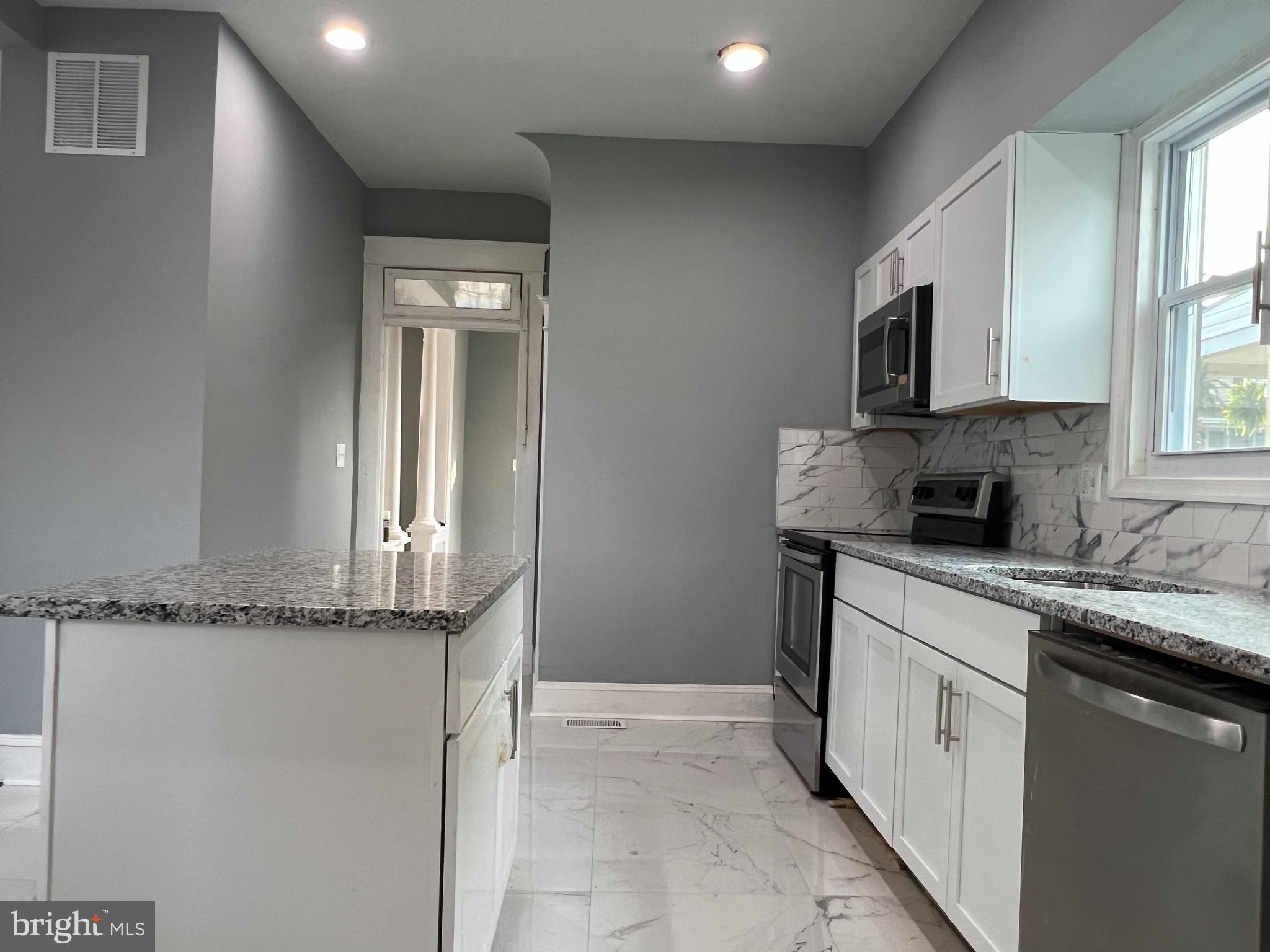 ARBUTUS TERRACE - Residential