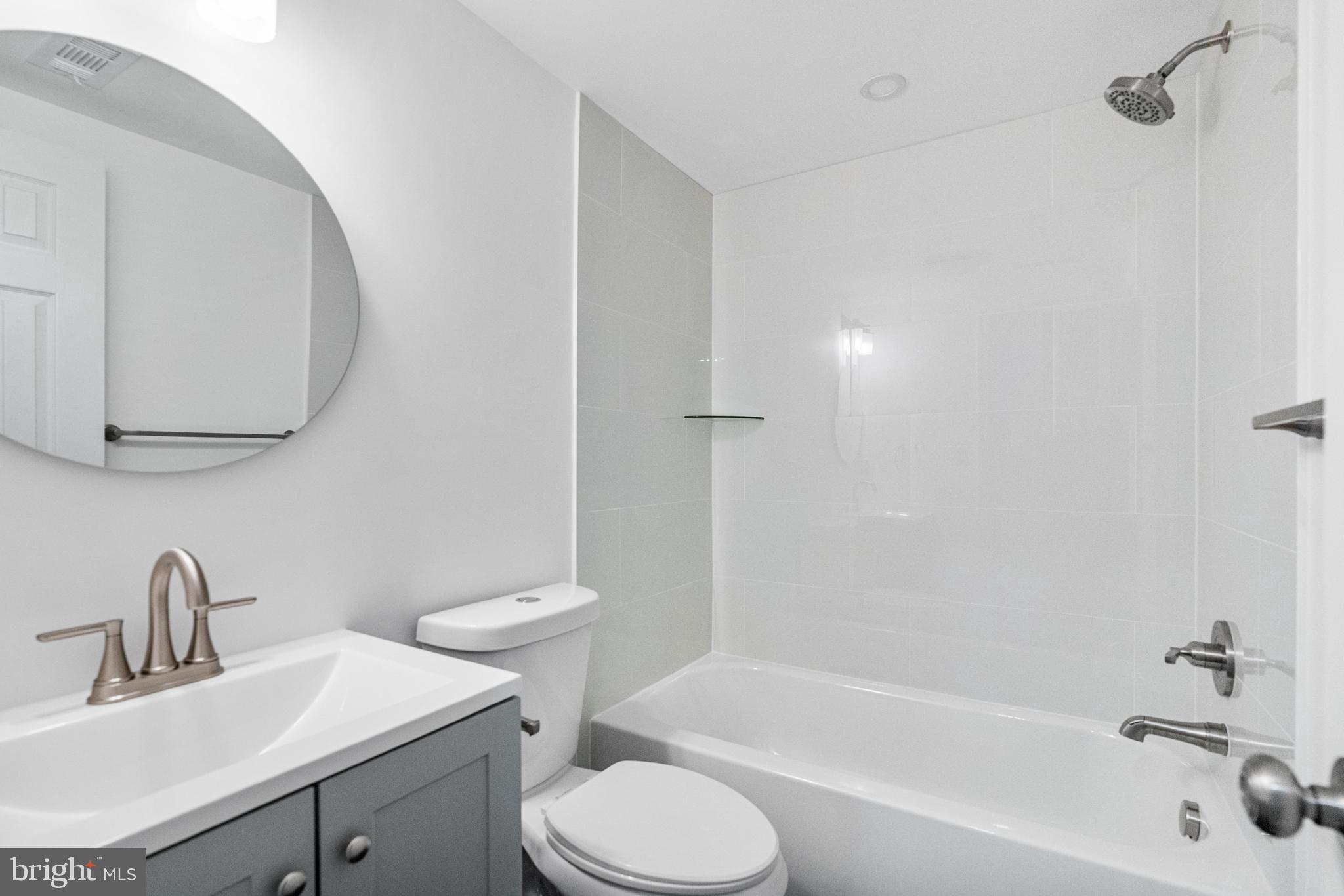 COLONY SQUARE - Residential