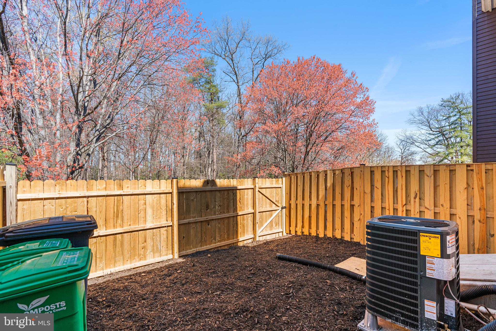 COLONY SQUARE - Residential