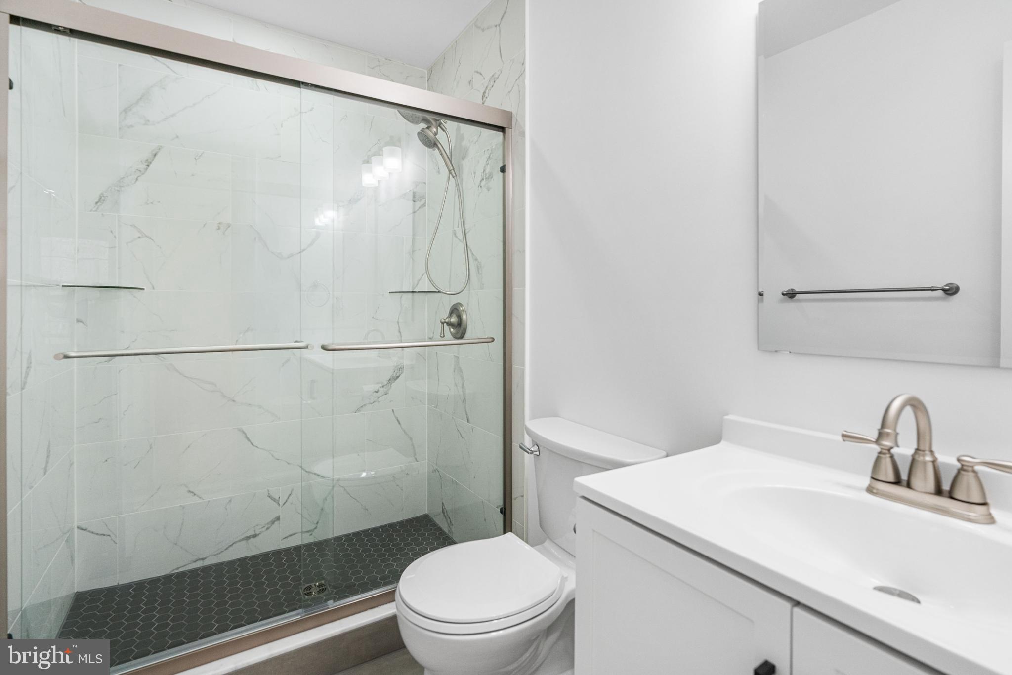 COLONY SQUARE - Residential