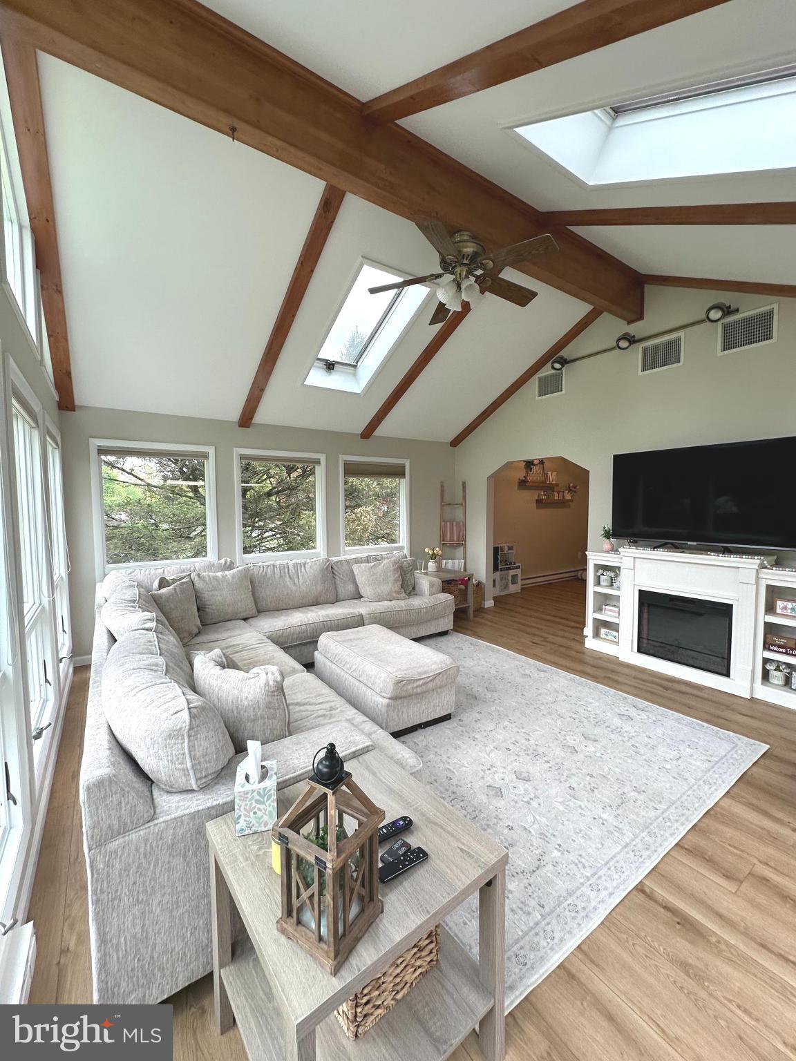 BLUE MOUNTAIN ESTATE - Residential