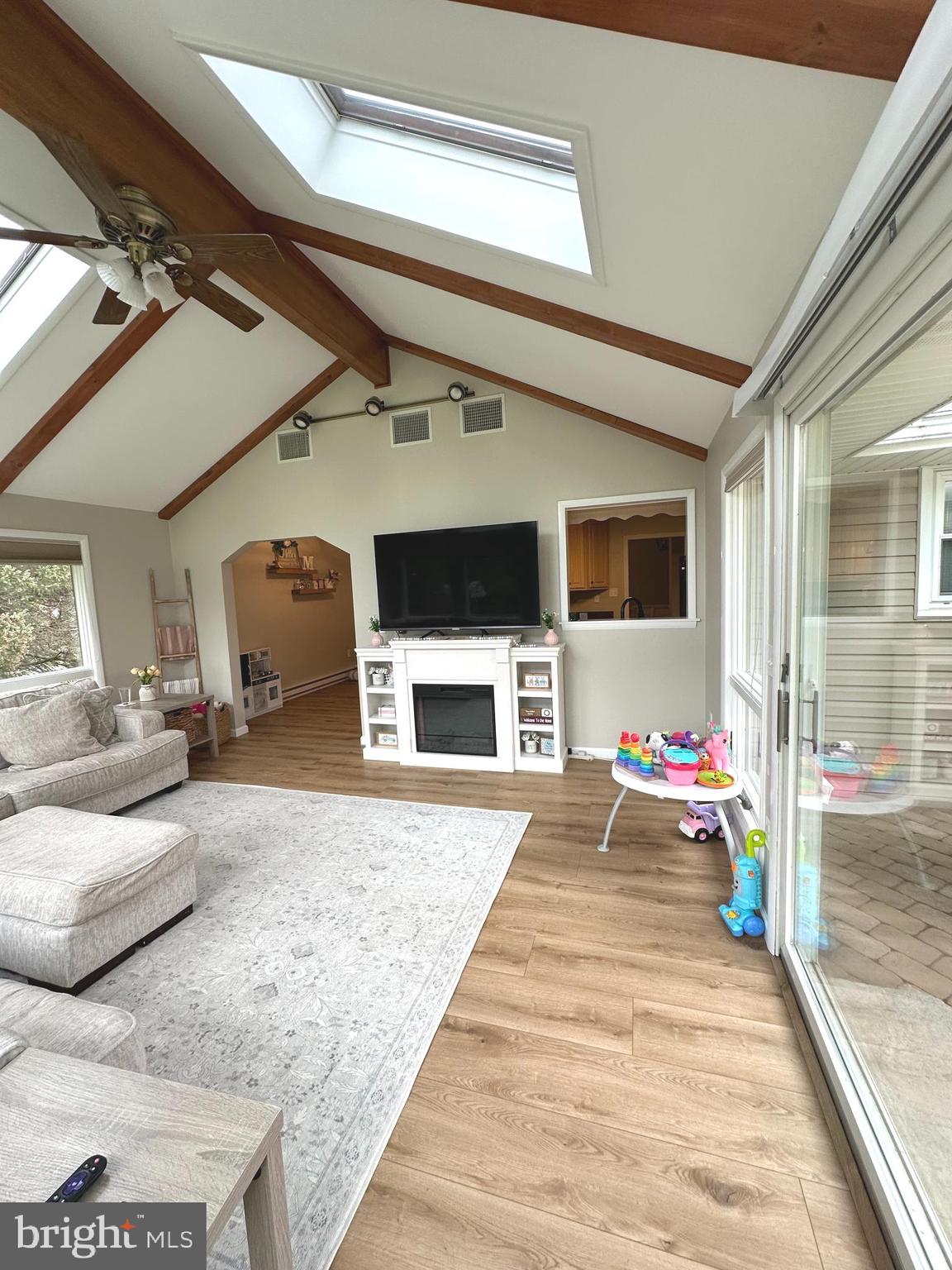 BLUE MOUNTAIN ESTATE - Residential