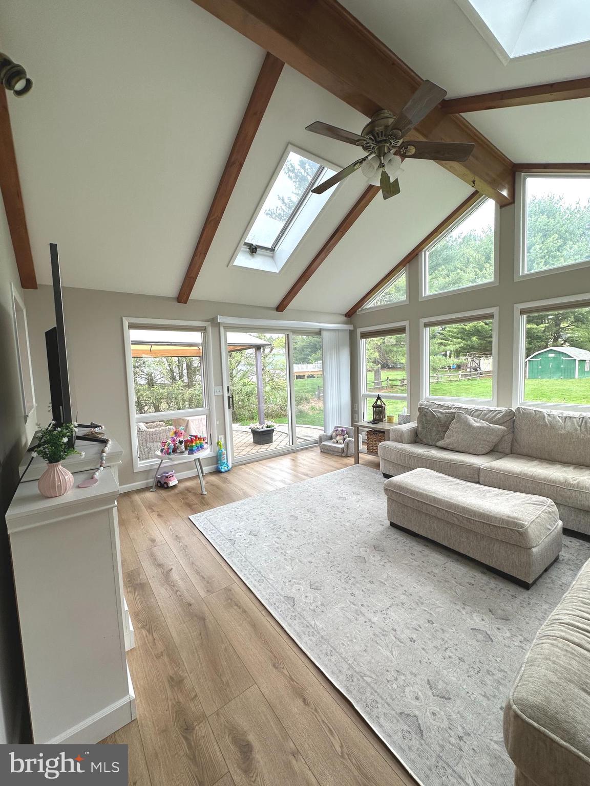 BLUE MOUNTAIN ESTATE - Residential