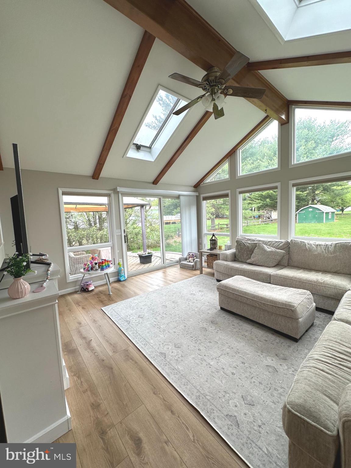 BLUE MOUNTAIN ESTATE - Residential