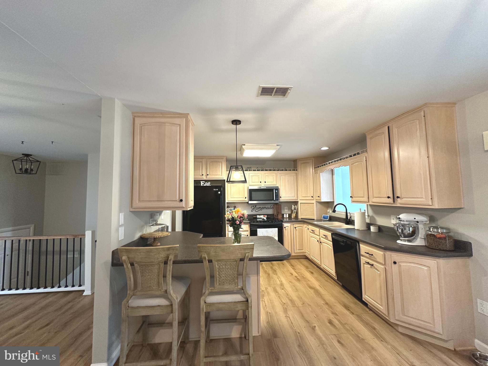 BLUE MOUNTAIN ESTATE - Residential