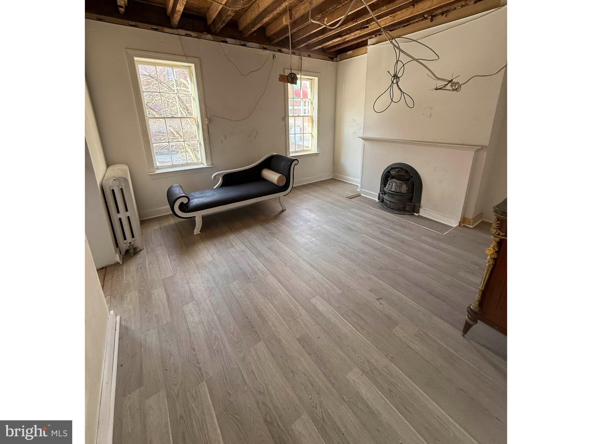 MOUNT VERNON PLACE HISTORIC DISTRICT - Commercial Sale