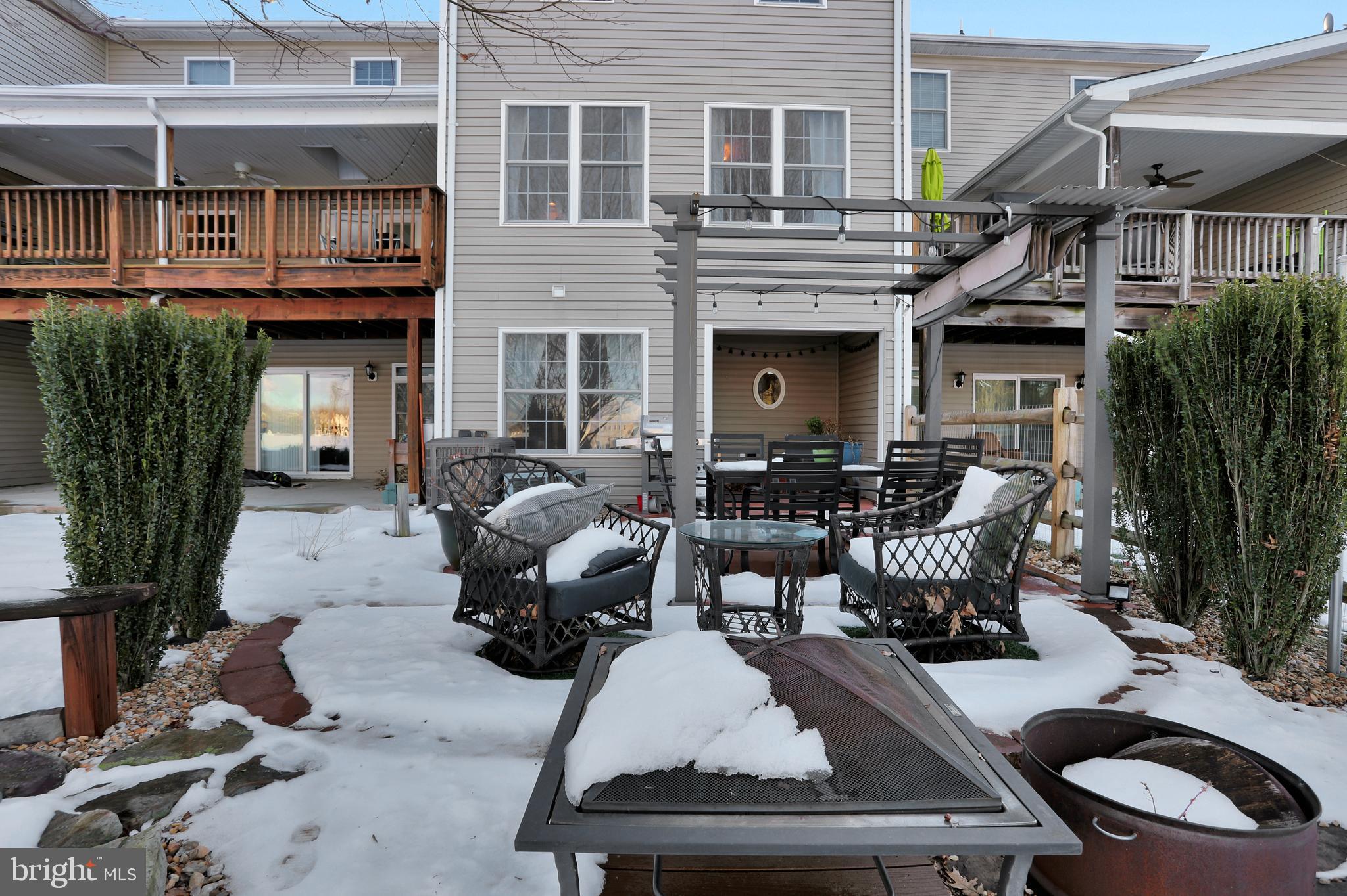 LOCUST HILL - Residential