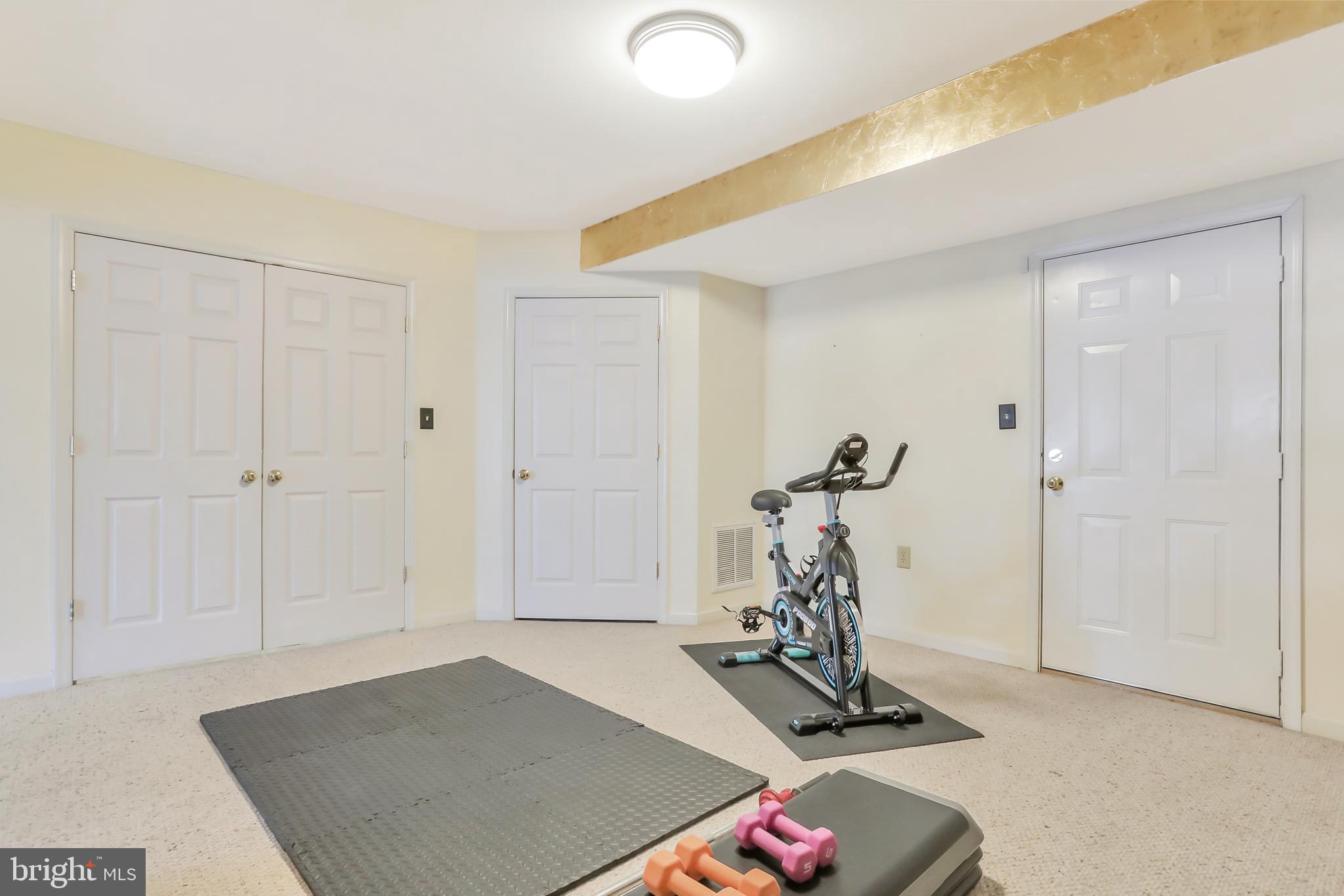 LOCUST HILL - Residential