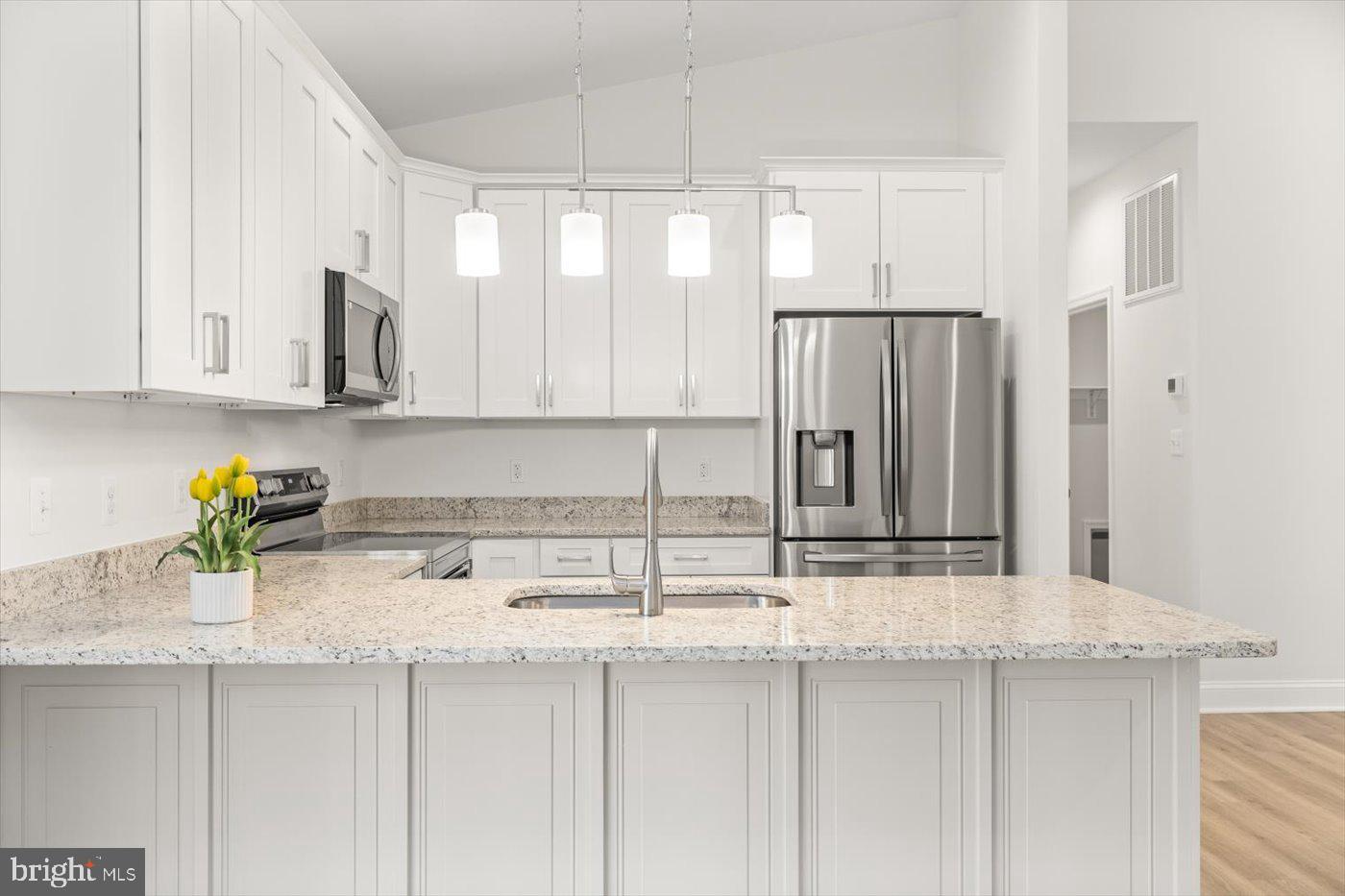 CABIN POINT / GLEBE HARBOR - Residential