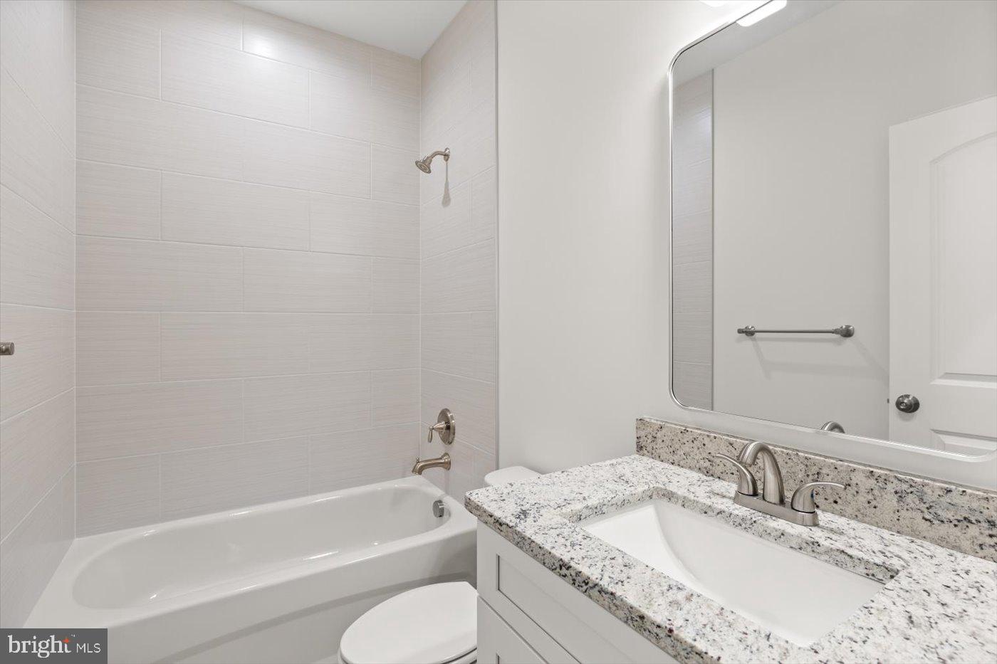 CABIN POINT / GLEBE HARBOR - Residential