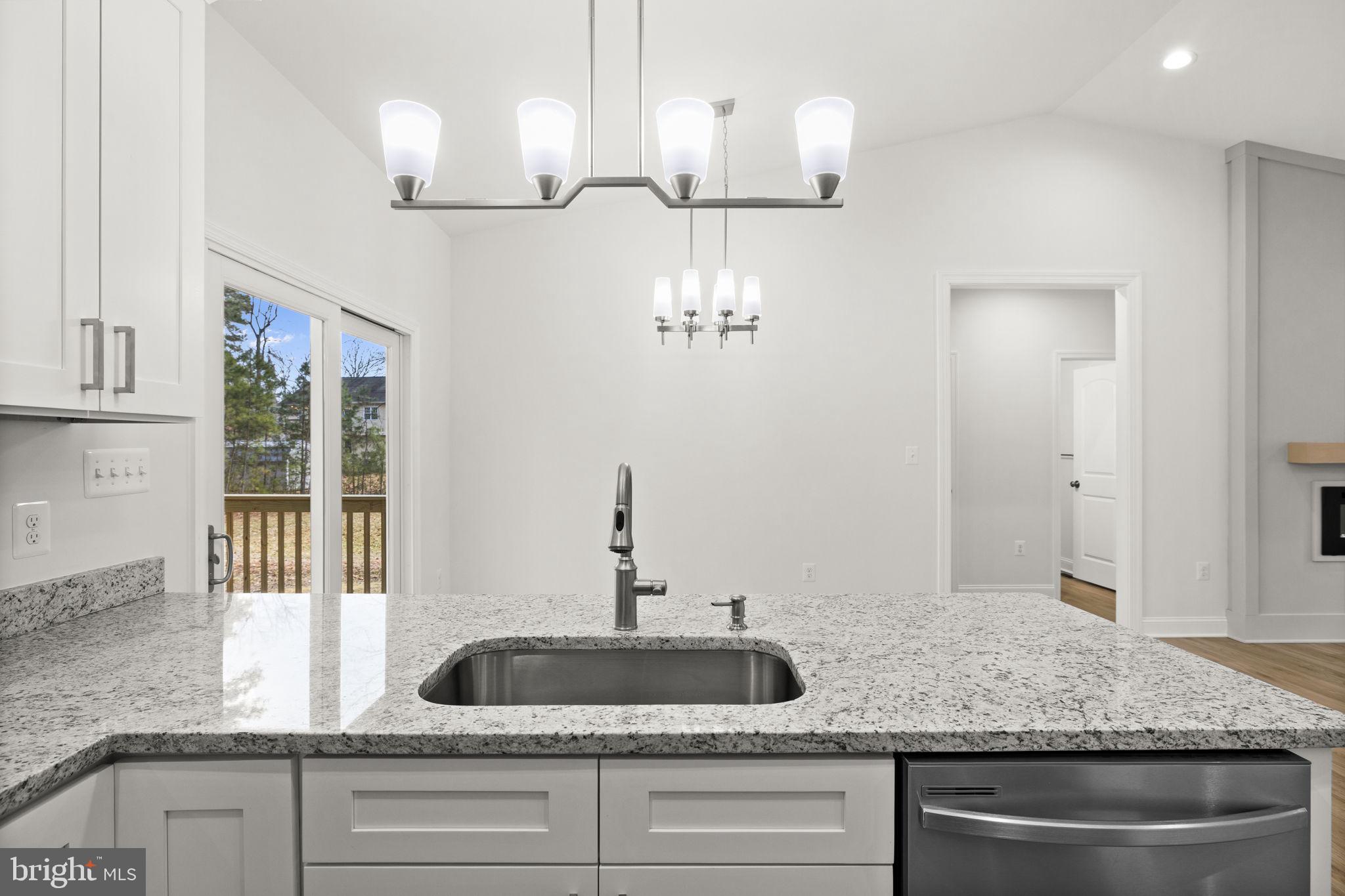 CABIN POINT / GLEBE HARBOR - Residential