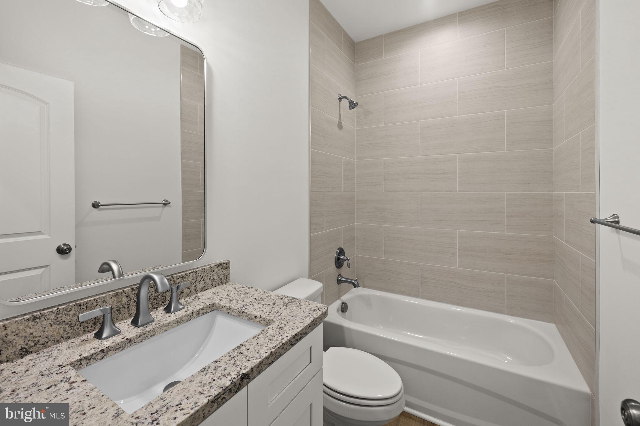 CABIN POINT / GLEBE HARBOR - Residential