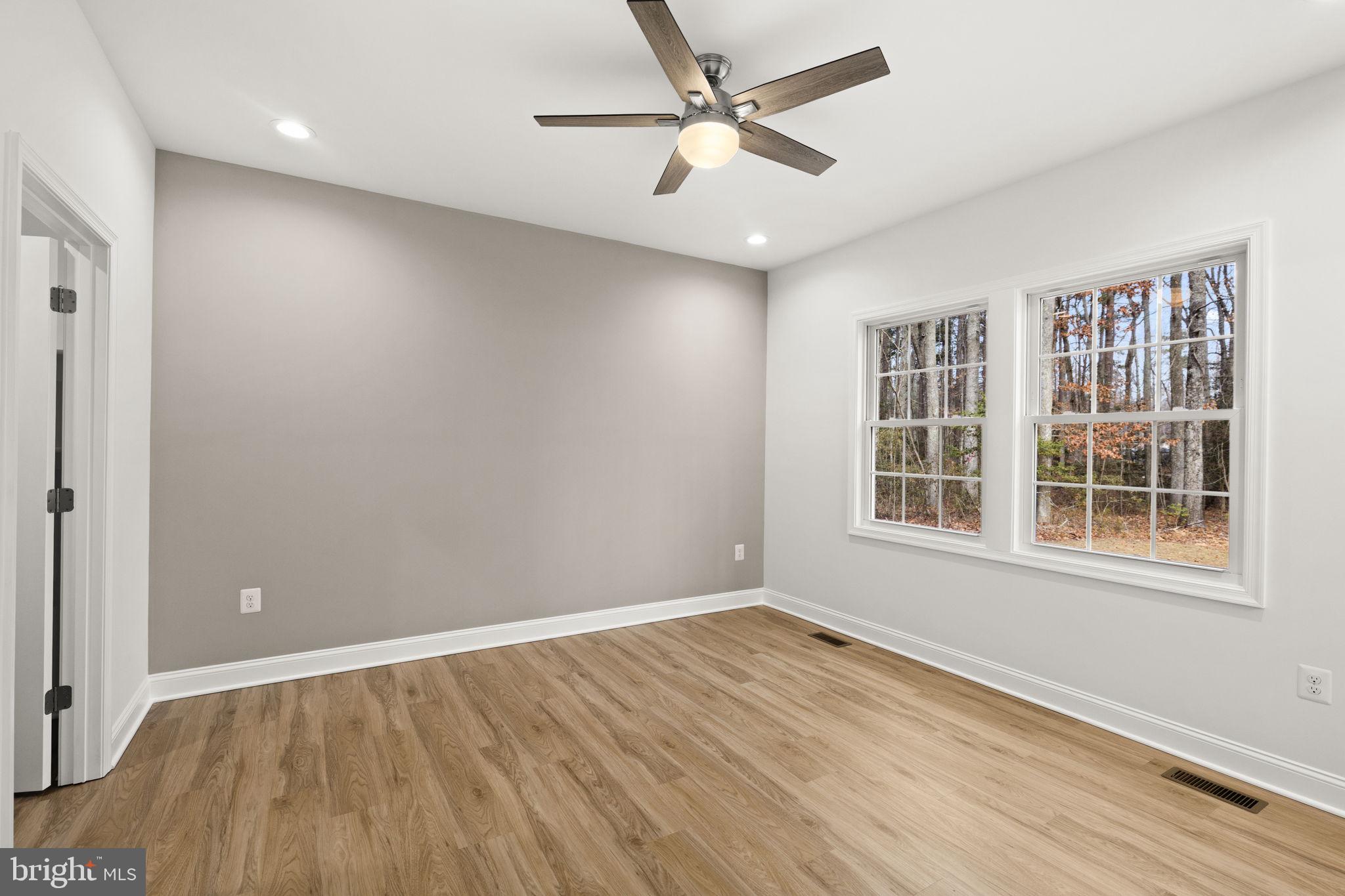 CABIN POINT / GLEBE HARBOR - Residential