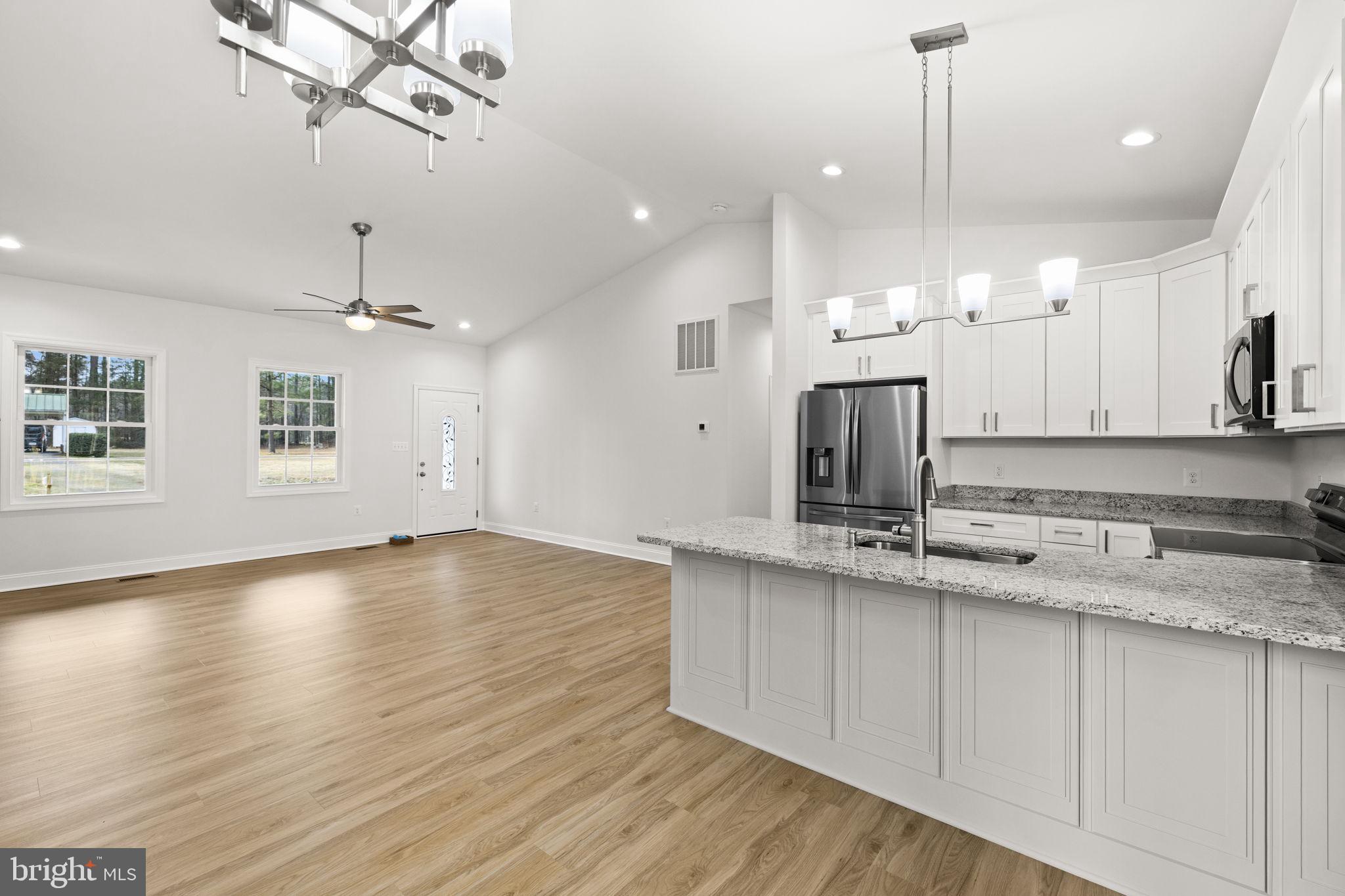 CABIN POINT / GLEBE HARBOR - Residential