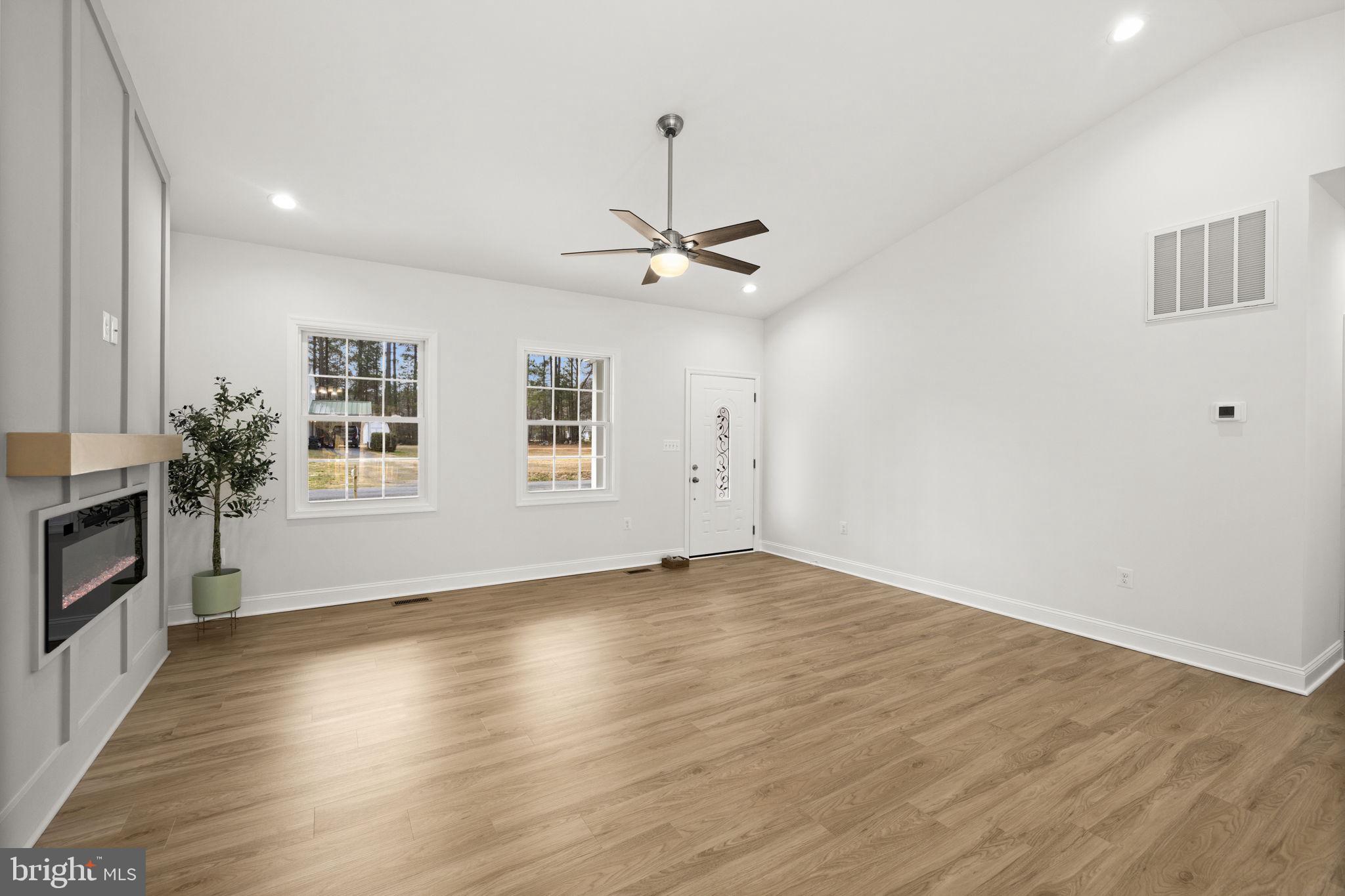 CABIN POINT / GLEBE HARBOR - Residential