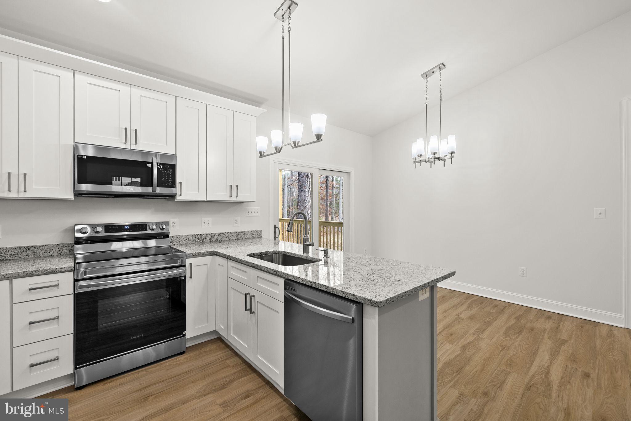 CABIN POINT / GLEBE HARBOR - Residential