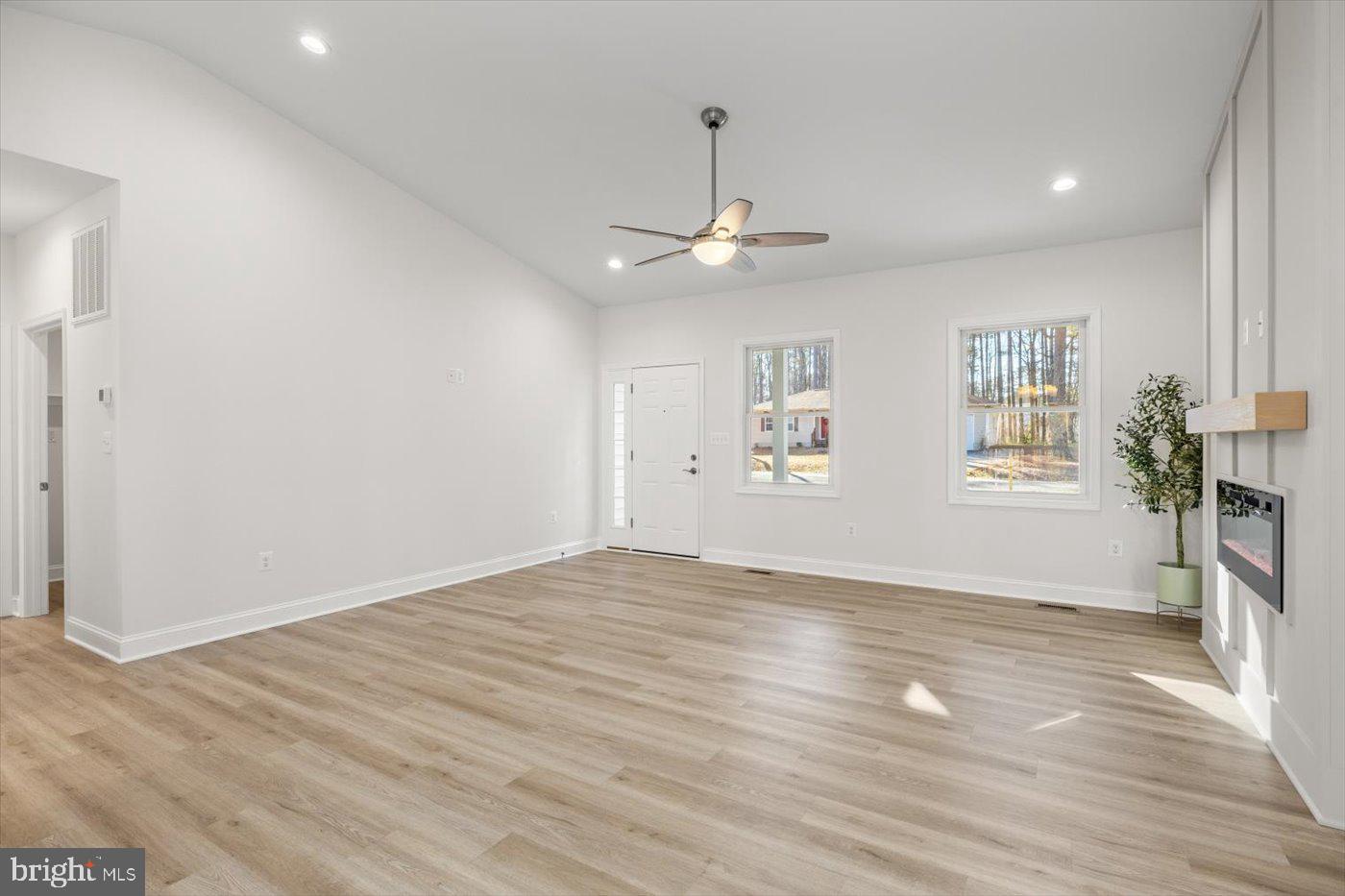 CABIN POINT / GLEBE HARBOR - Residential