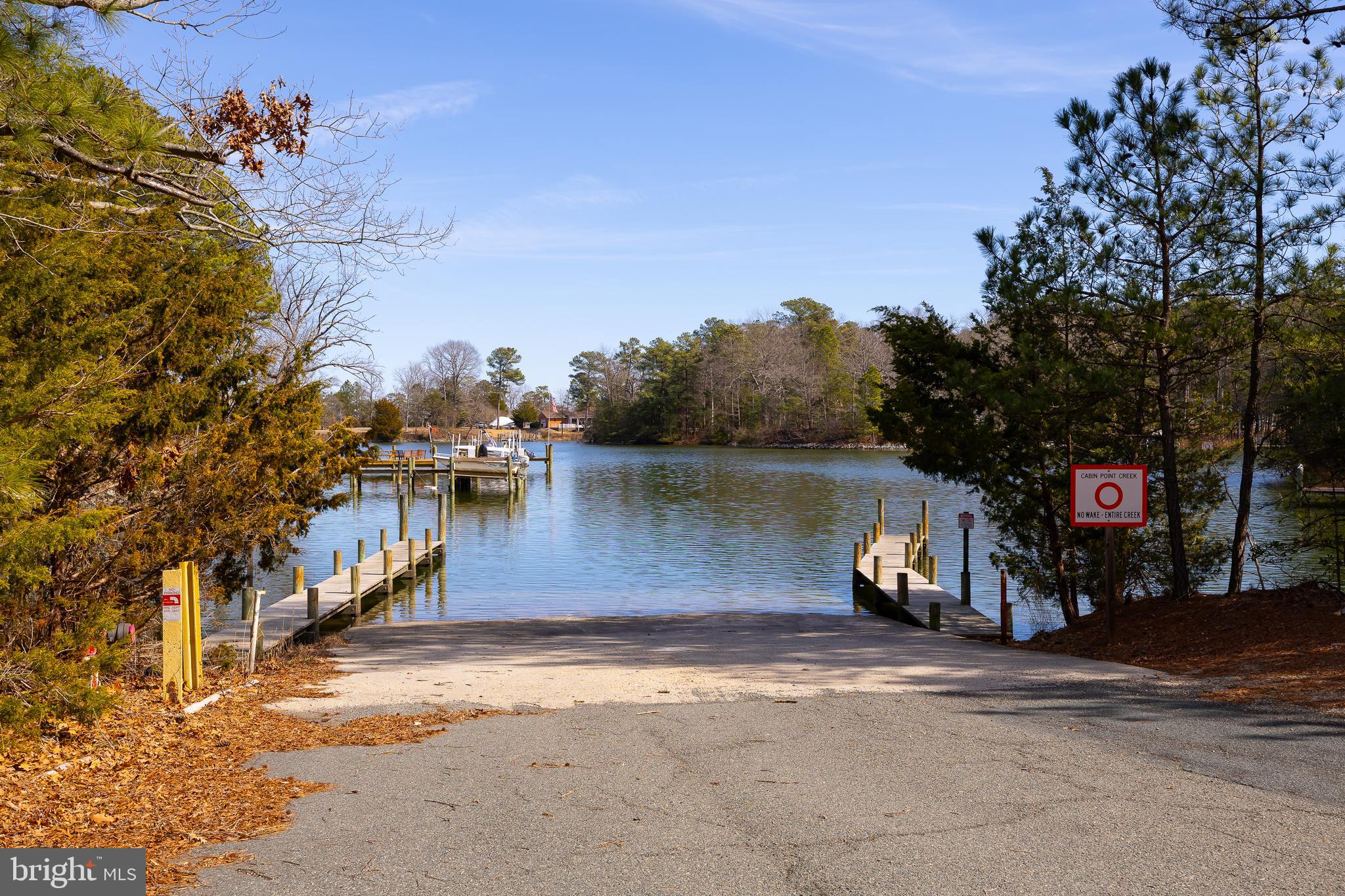 CABIN POINT / GLEBE HARBOR - Residential