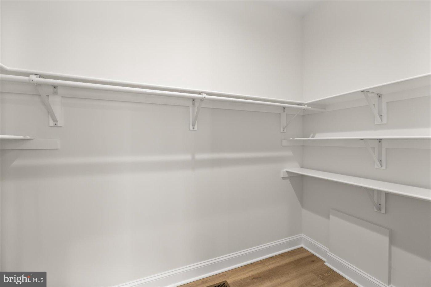 CABIN POINT / GLEBE HARBOR - Residential