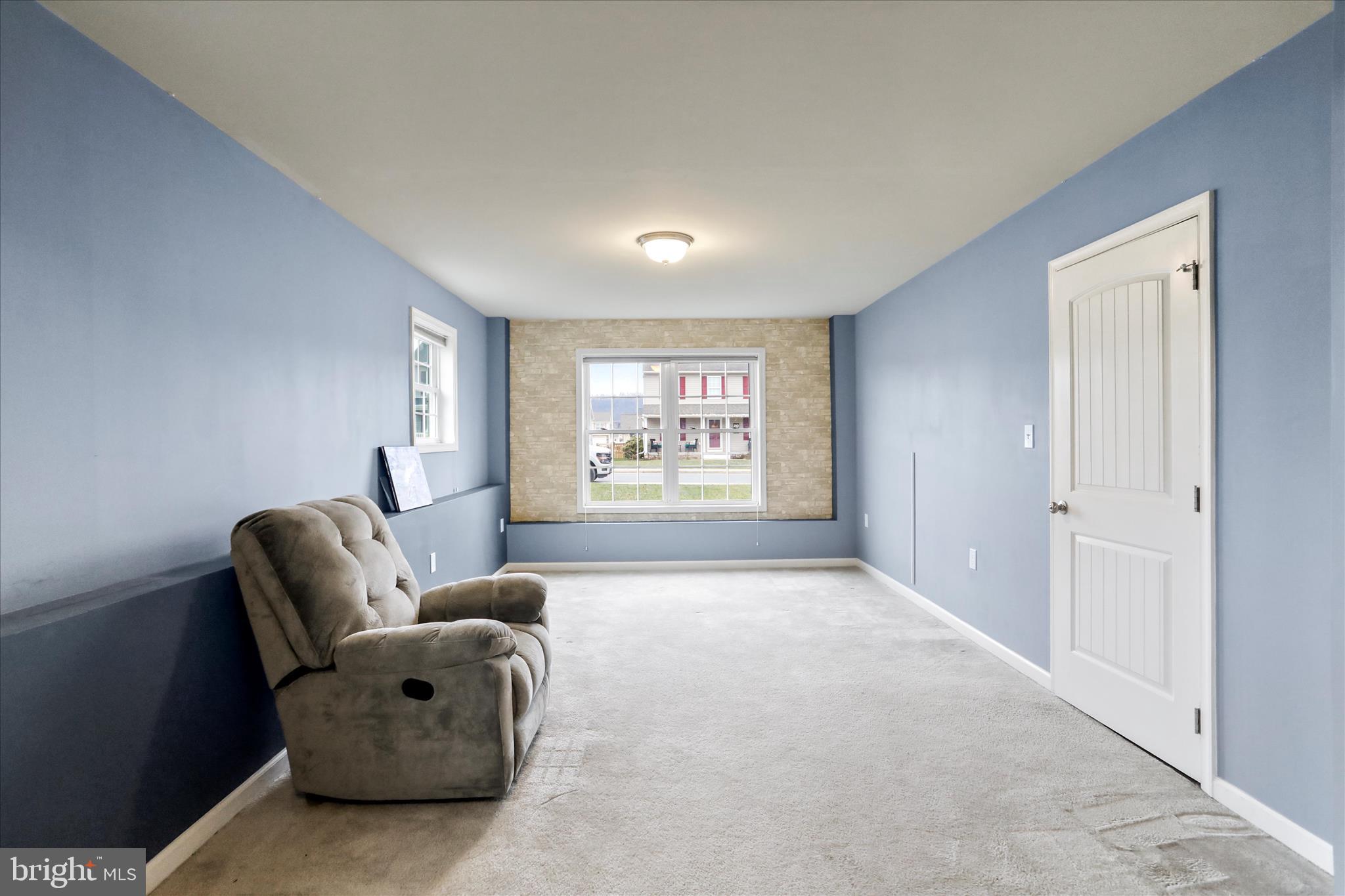 RED HILL - Residential