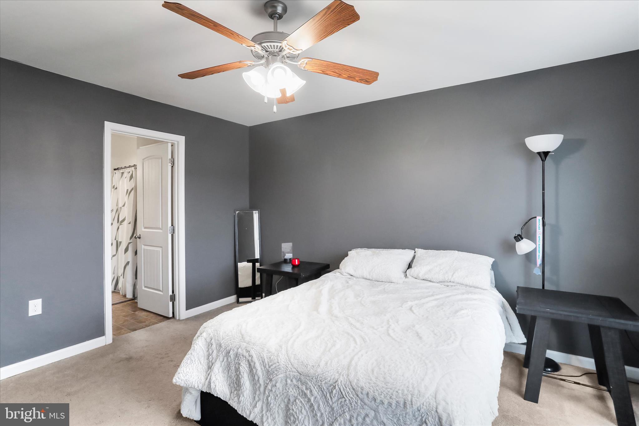 RED HILL - Residential