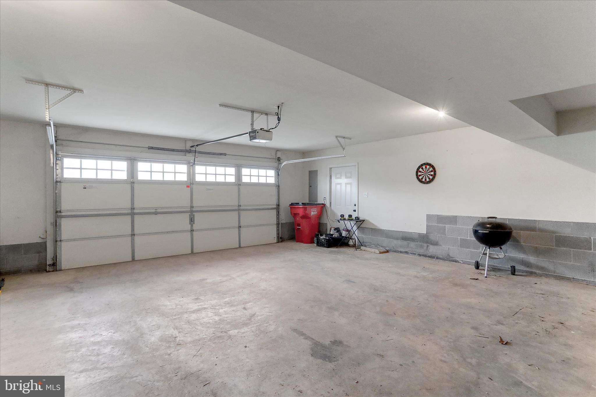 RED HILL - Residential