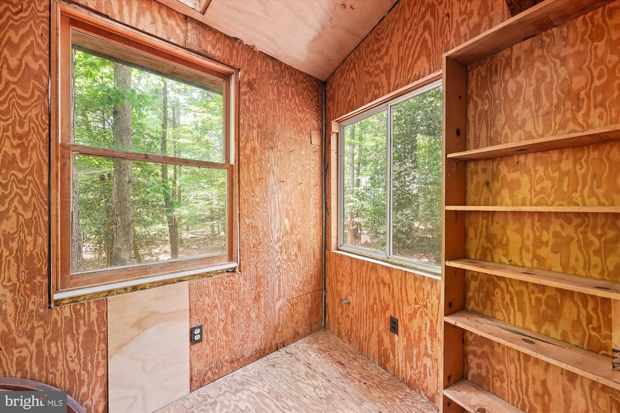 NONE AVAILABLE - Land