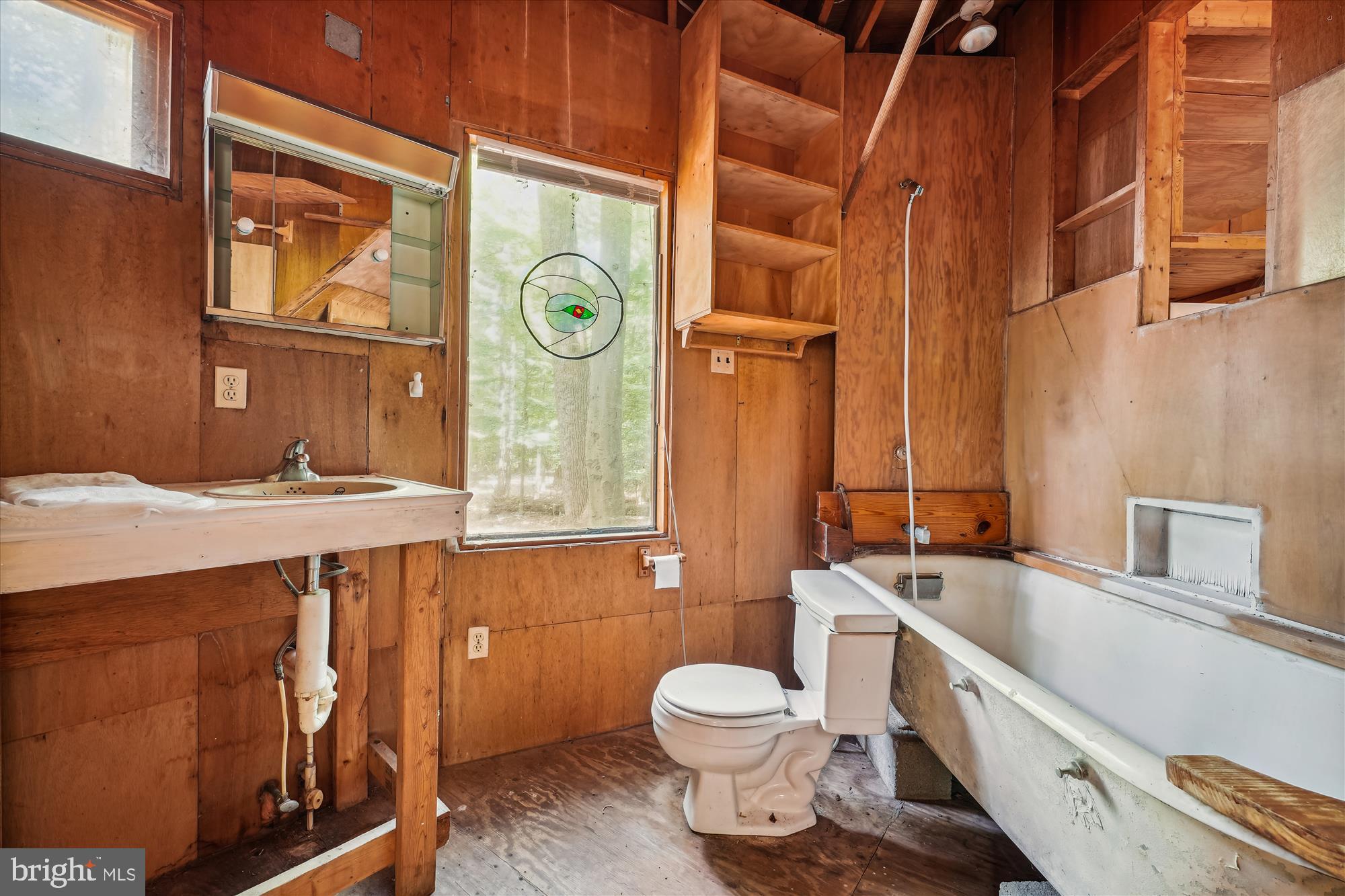 NONE AVAILABLE - Land