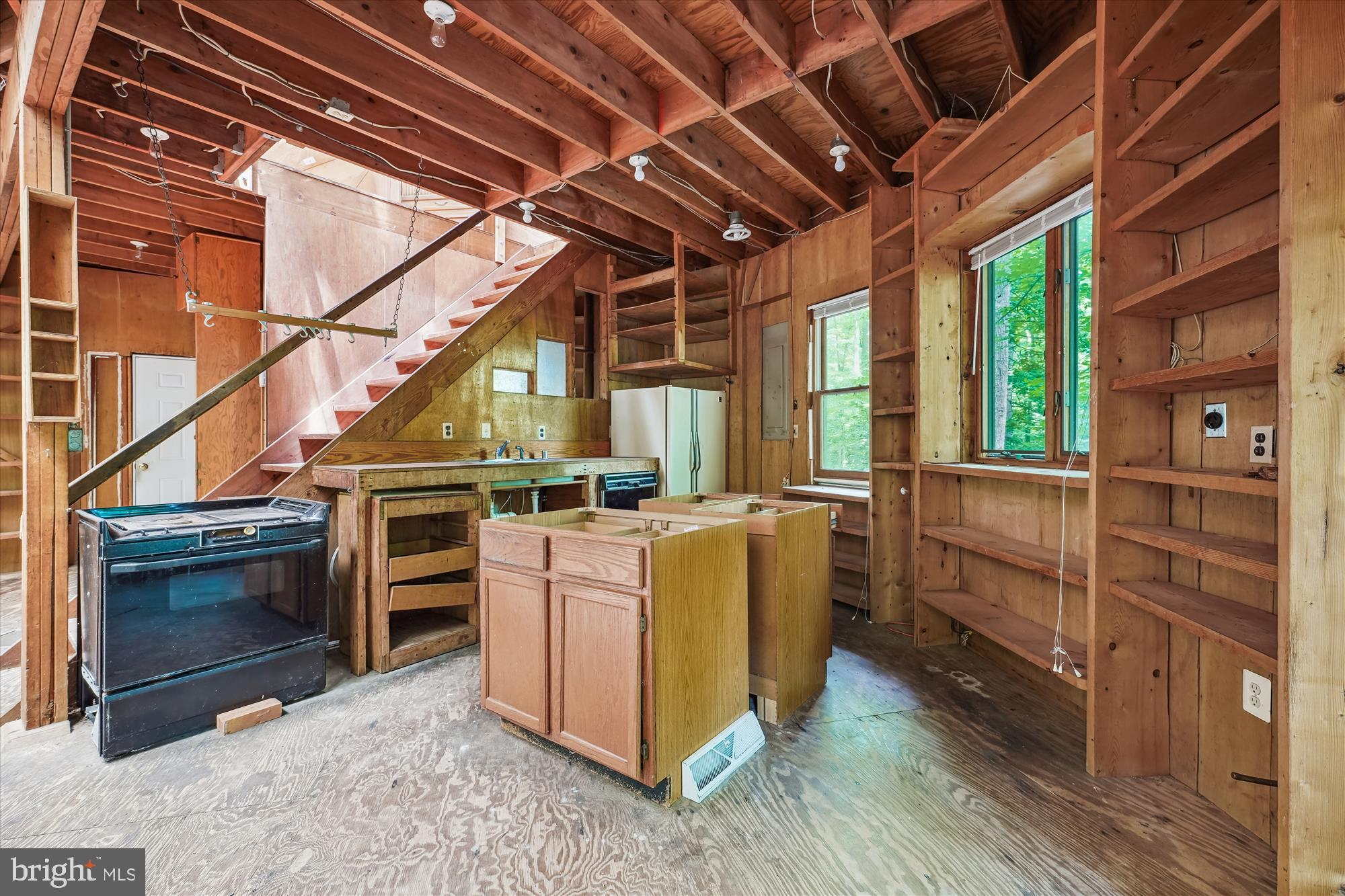 NONE AVAILABLE - Land