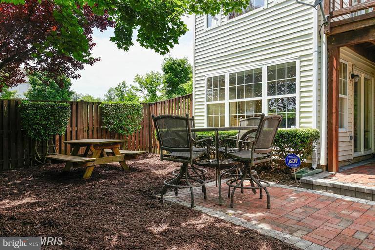 TRAILSIDE - Residential Lease