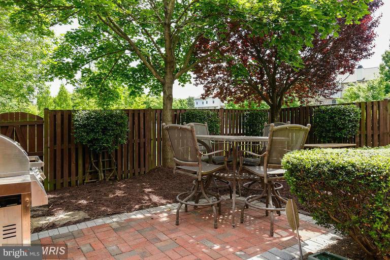 TRAILSIDE - Residential Lease