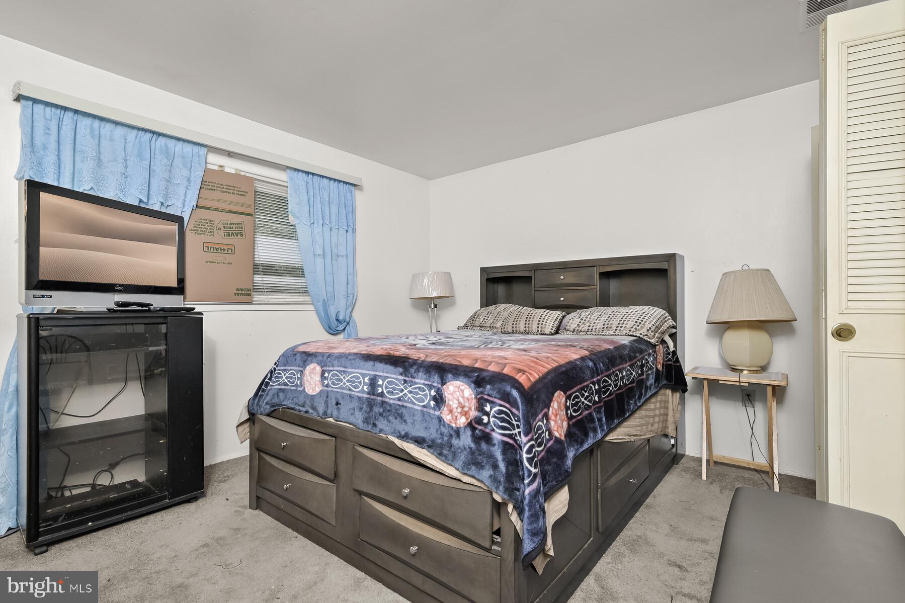 MARLBORO MEADOWS - Residential