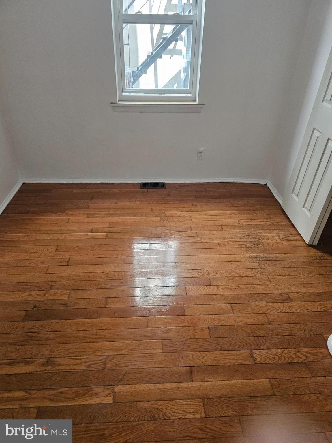 254 S 10TH STREET 1ST FLOOR-REAR